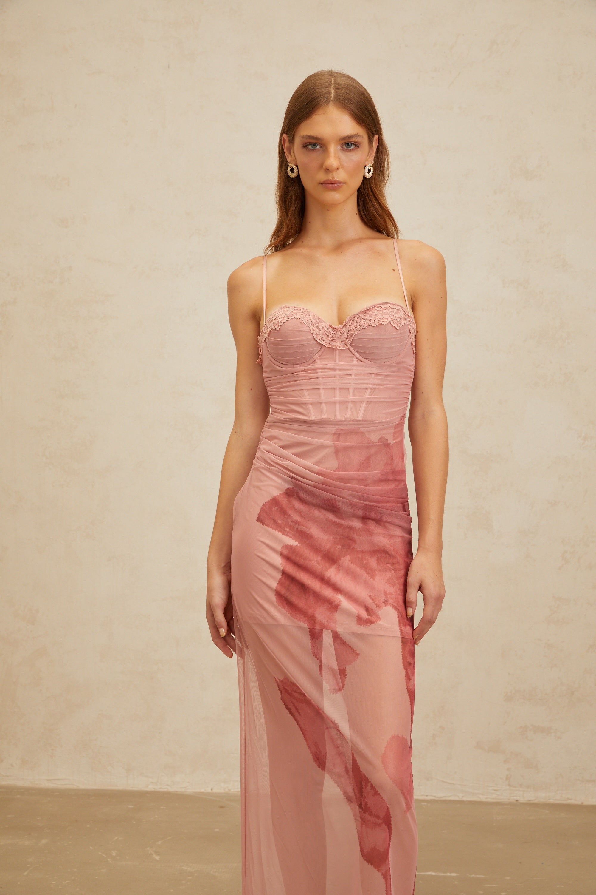 Amandine – Rosa Maxikleid aus Tüll mit Blumenmuster