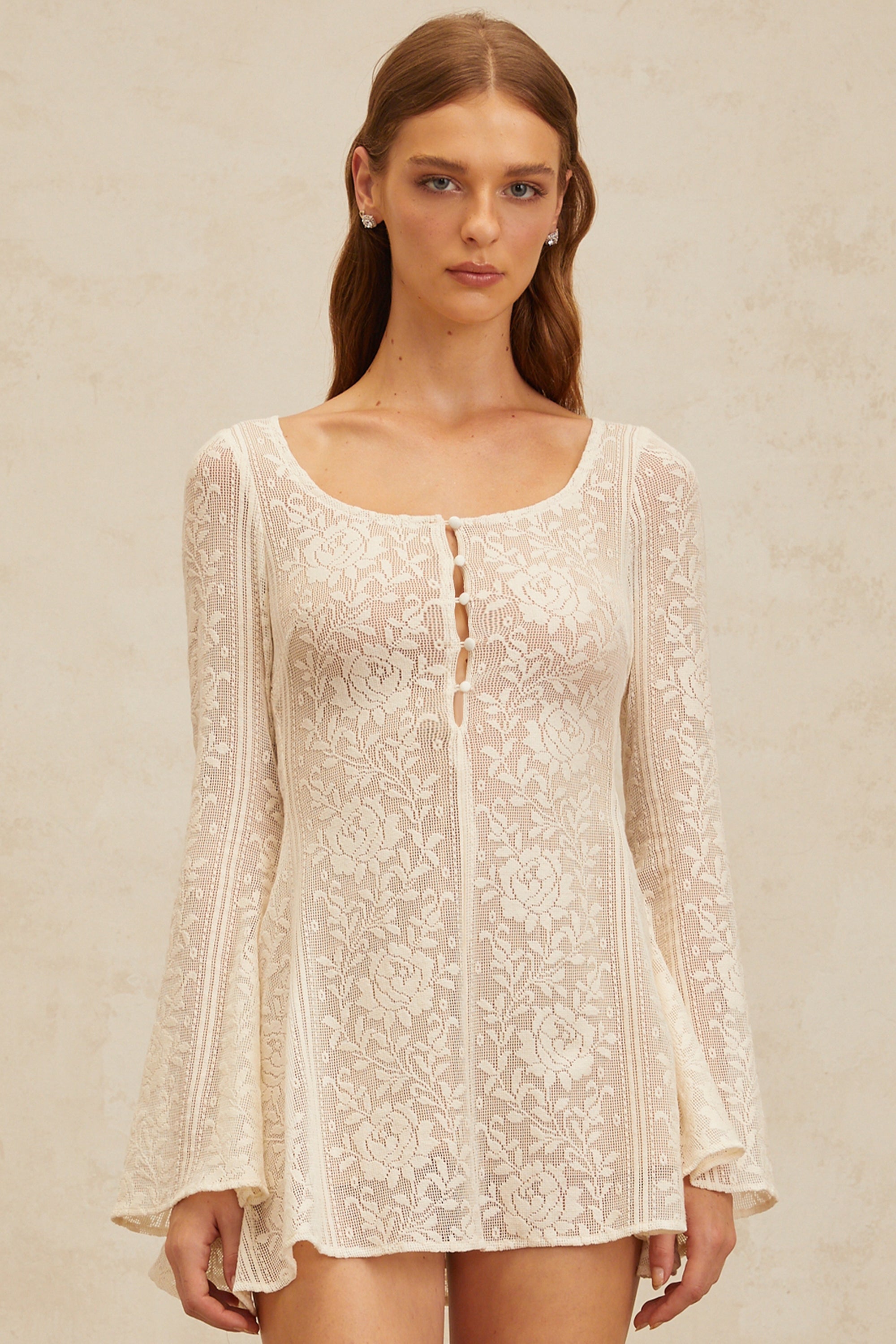 Céline Weißes ausgestelltes Minikleid aus Häkelstrick