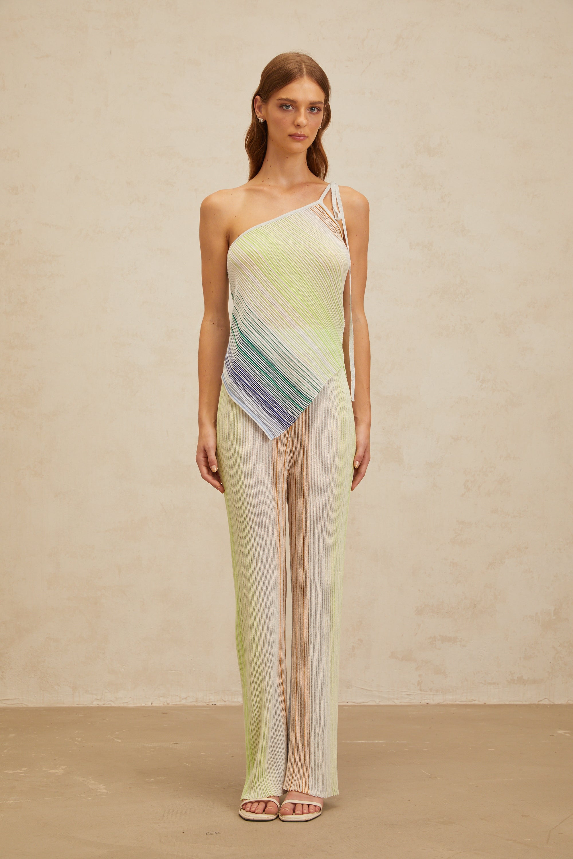 Amaryllis – Passendes Strickset mit grünen Pailletten und Streifen