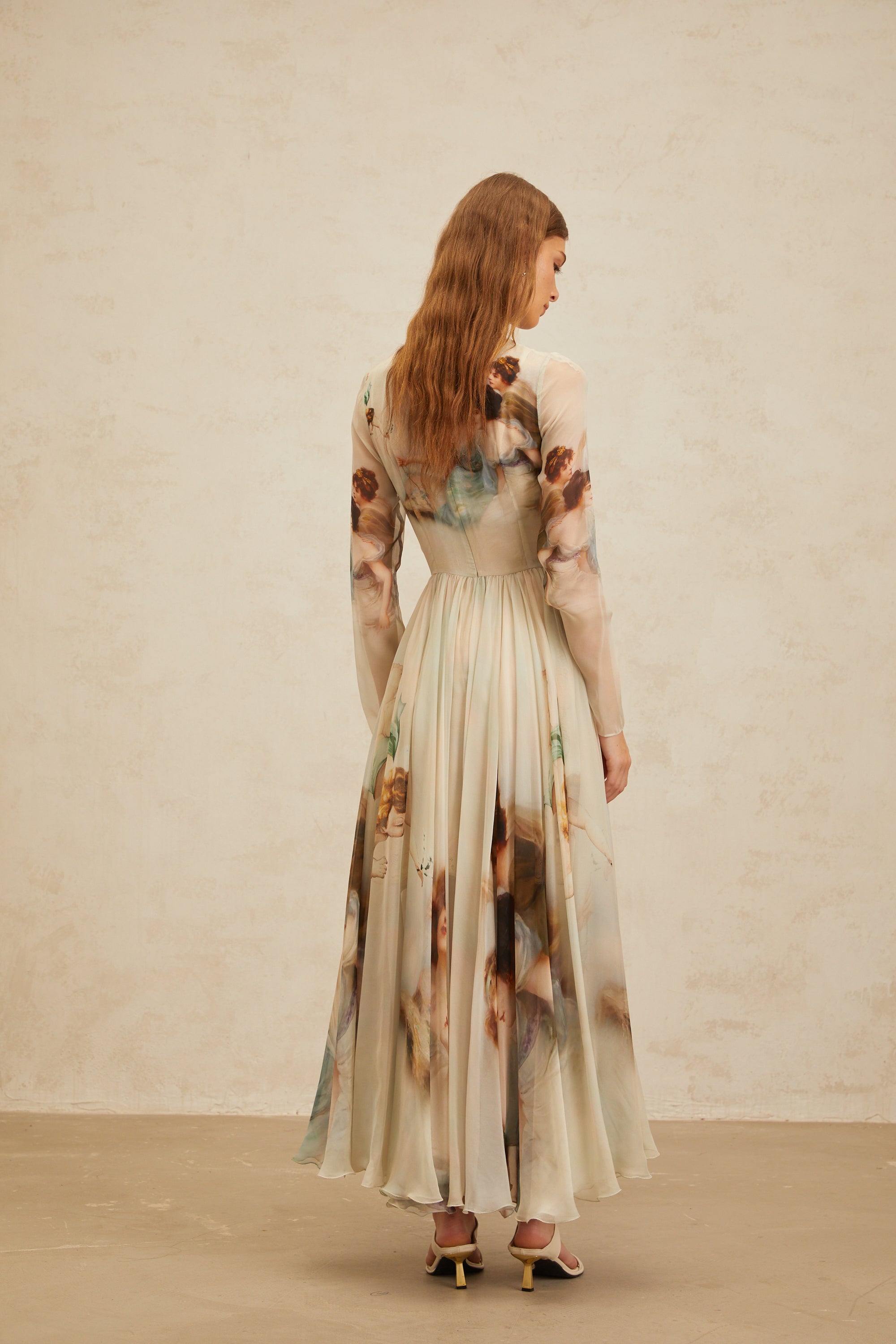 Manon Grünes Maxikleid aus Seide mit grafischem Print