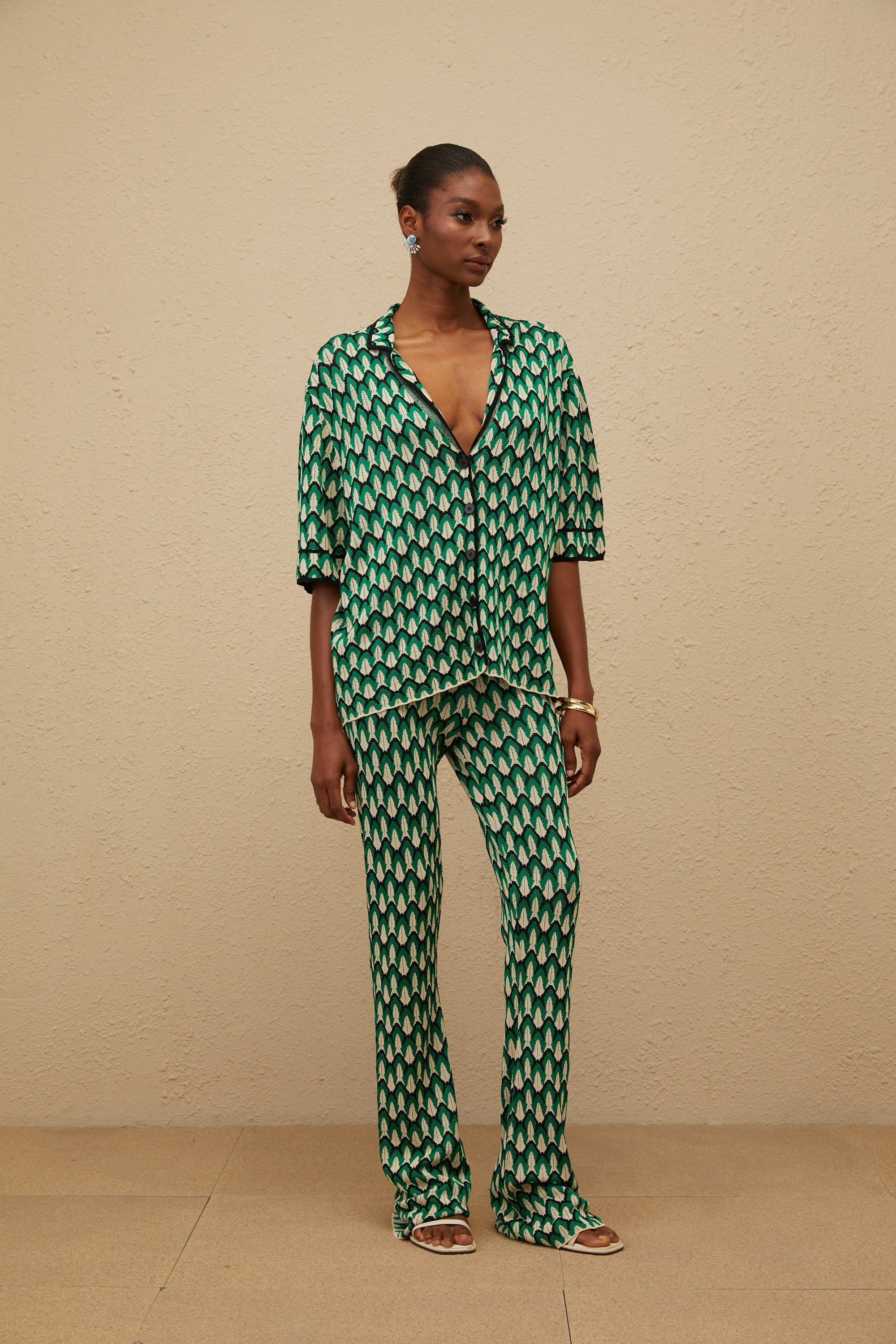 طقم منسوج من قماش الجاكار باللون الأخضر من Verdoyante