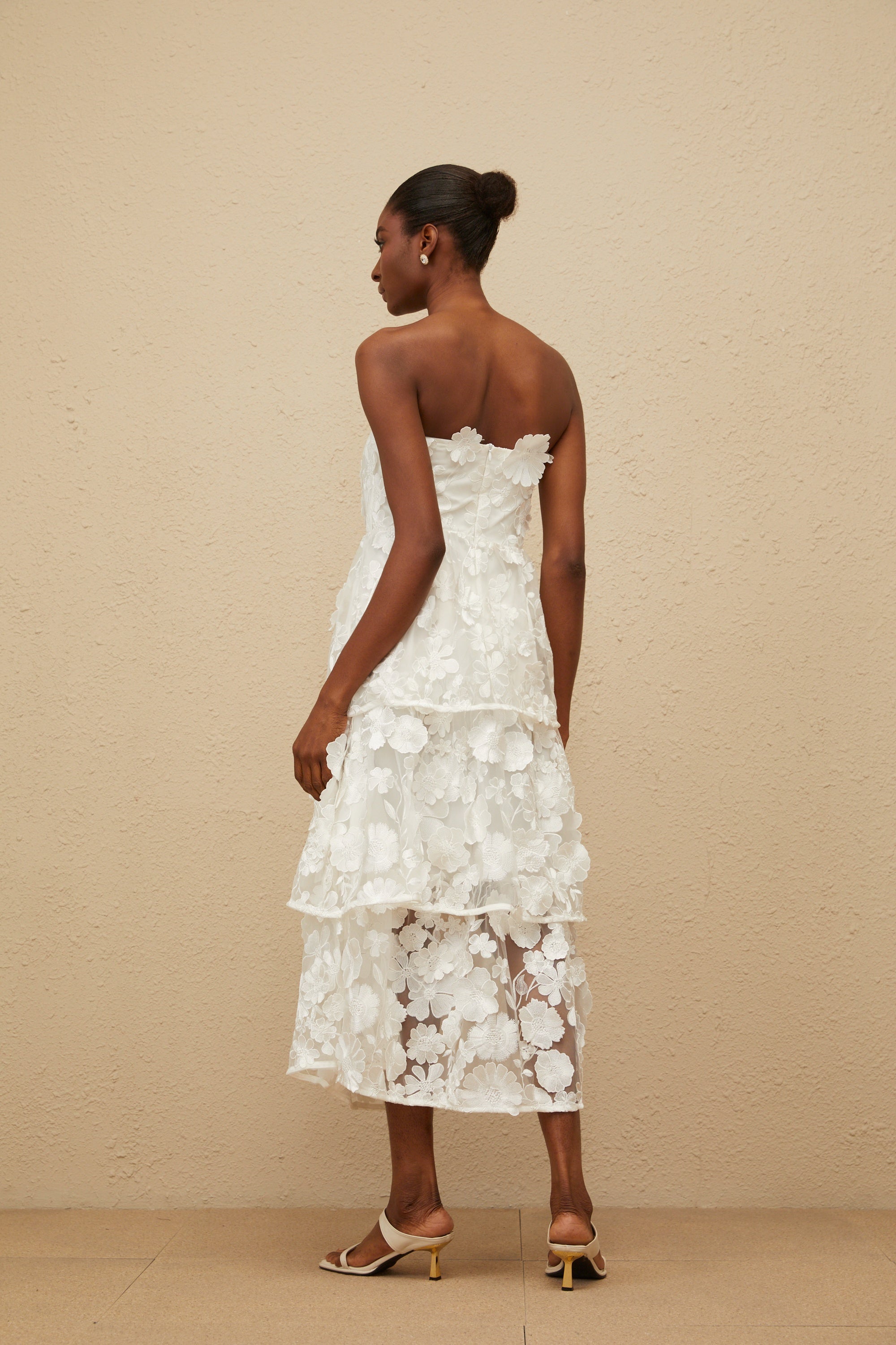 Caméo White Tiered Floral Midi Dress