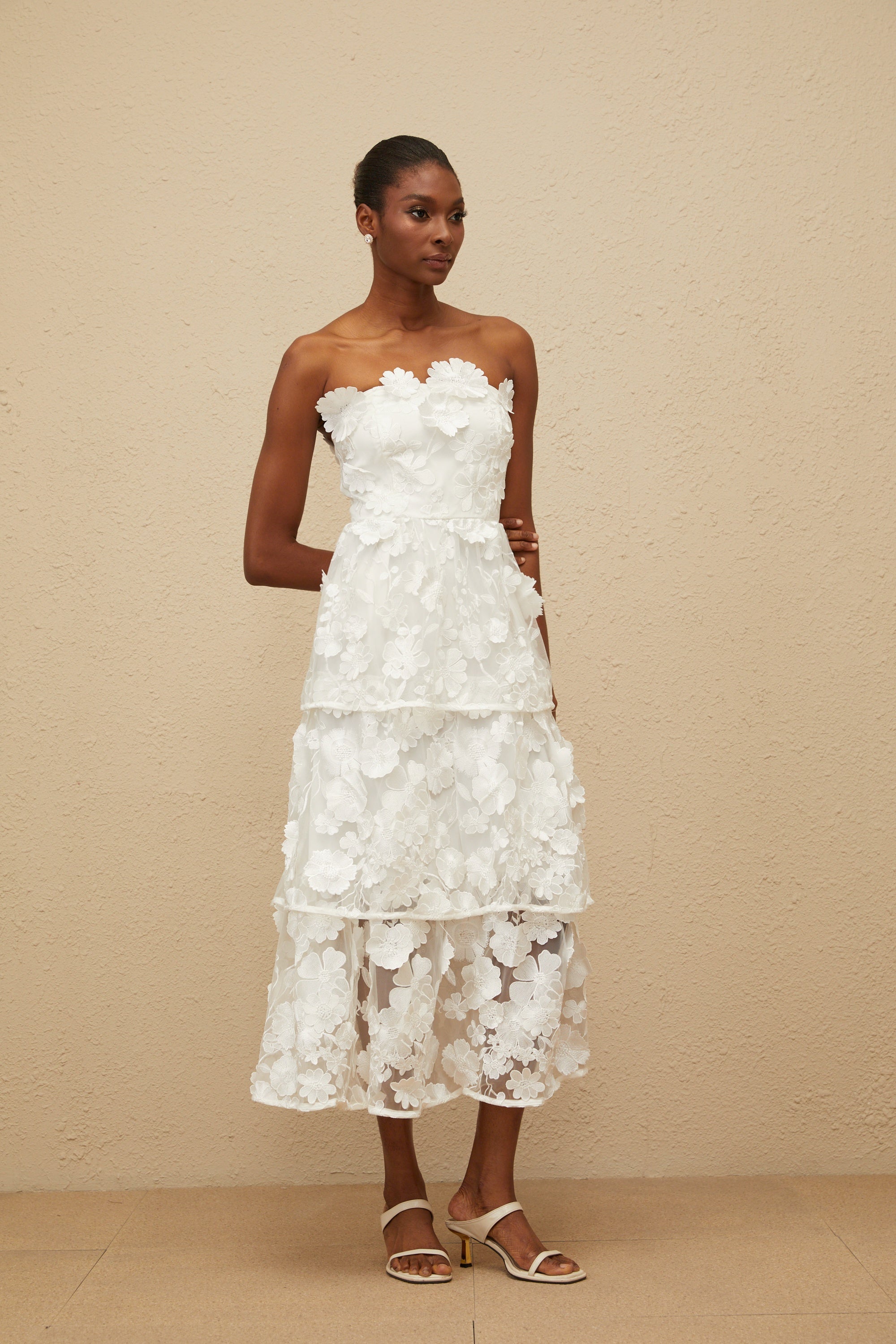 Caméo White Tiered Floral Midi Dress