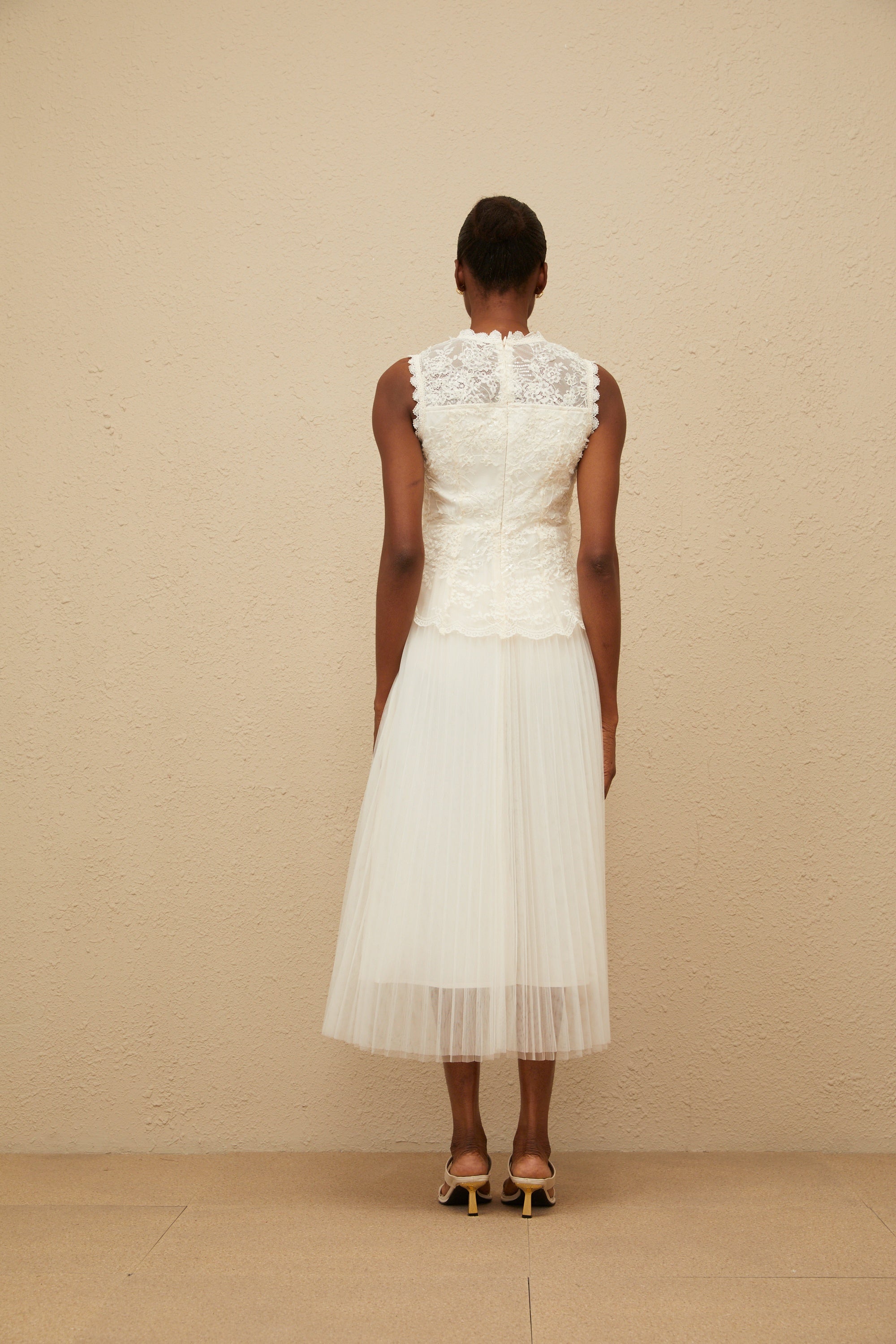 فستان ليوبولدين متوسط الطول من قماش التول والدانتيل المزهر