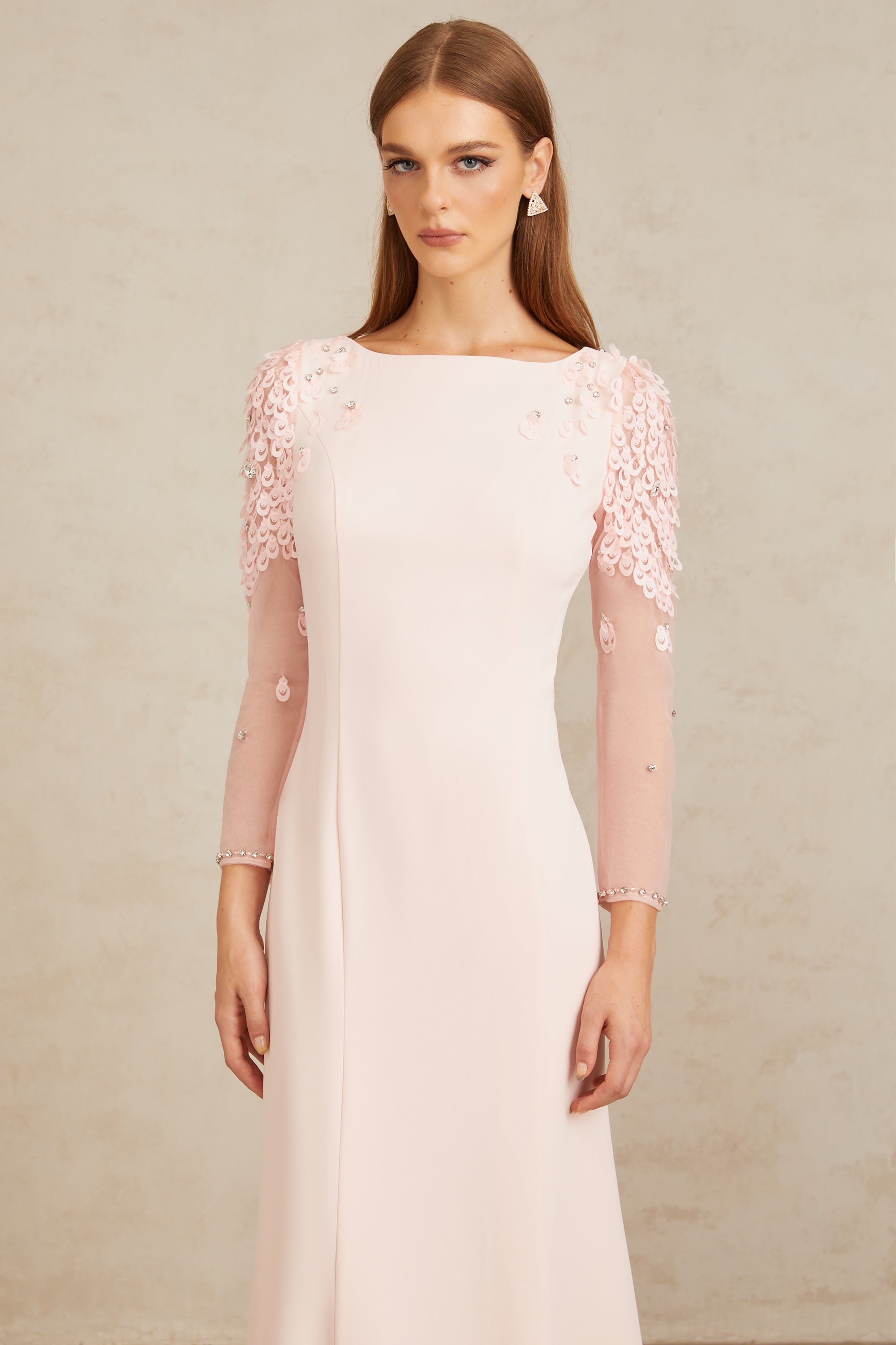 Gunnel Pink – Ausgestelltes, verziertes Maxikleid