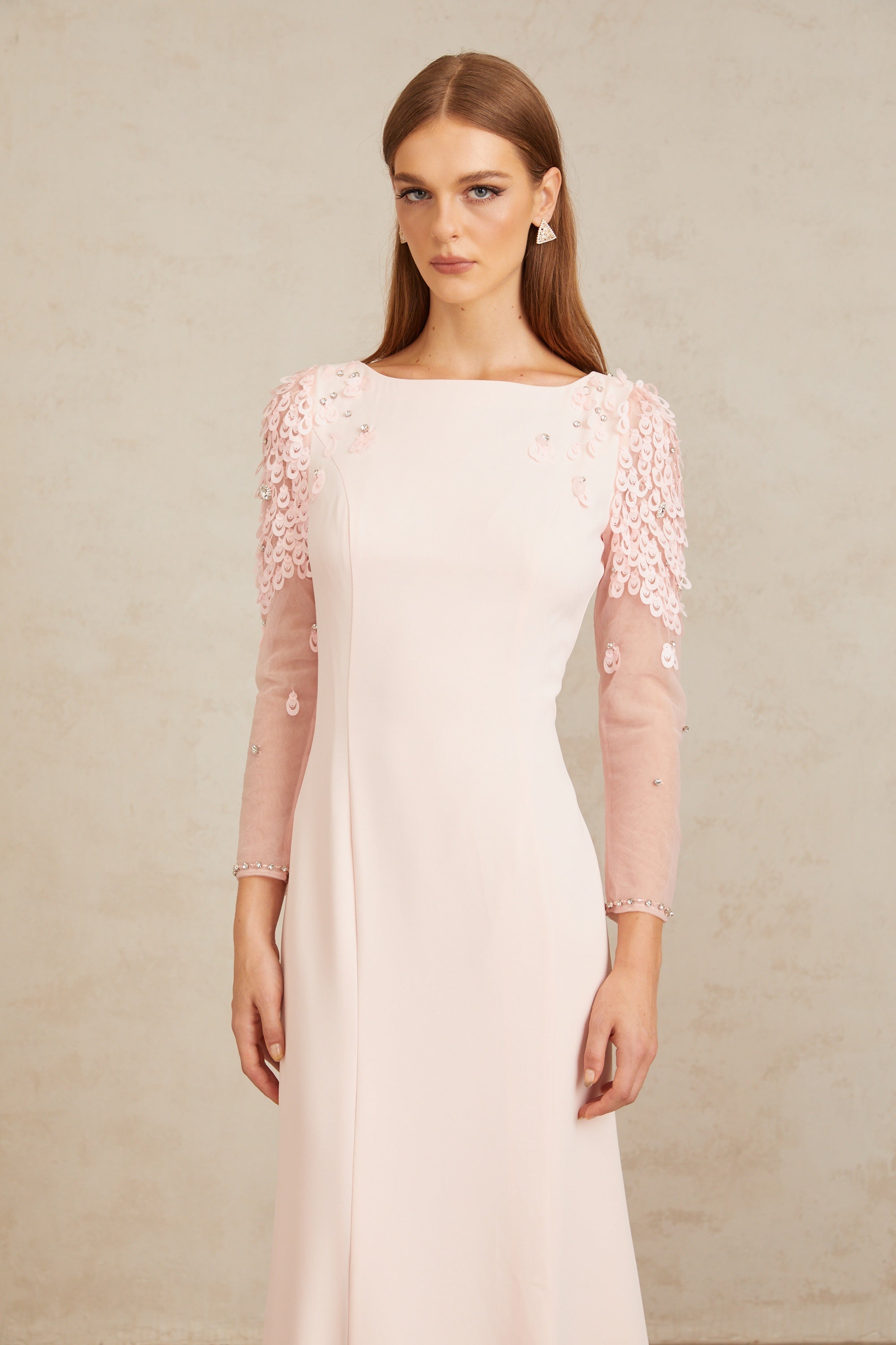 Gunnel Pink – Ausgestelltes, verziertes Maxikleid