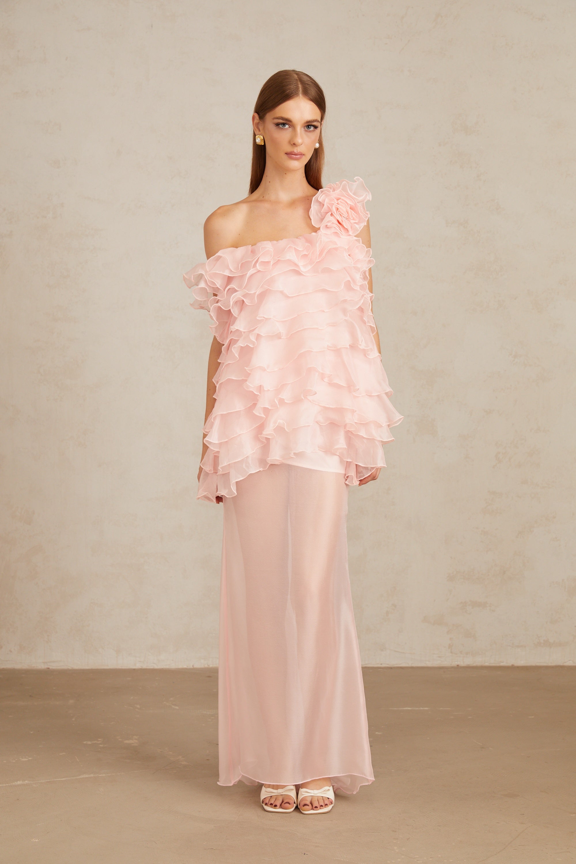 طقم فستان و تنورة روزالي الوردي متعدد الطبقات ذو الزخارف الزهرية