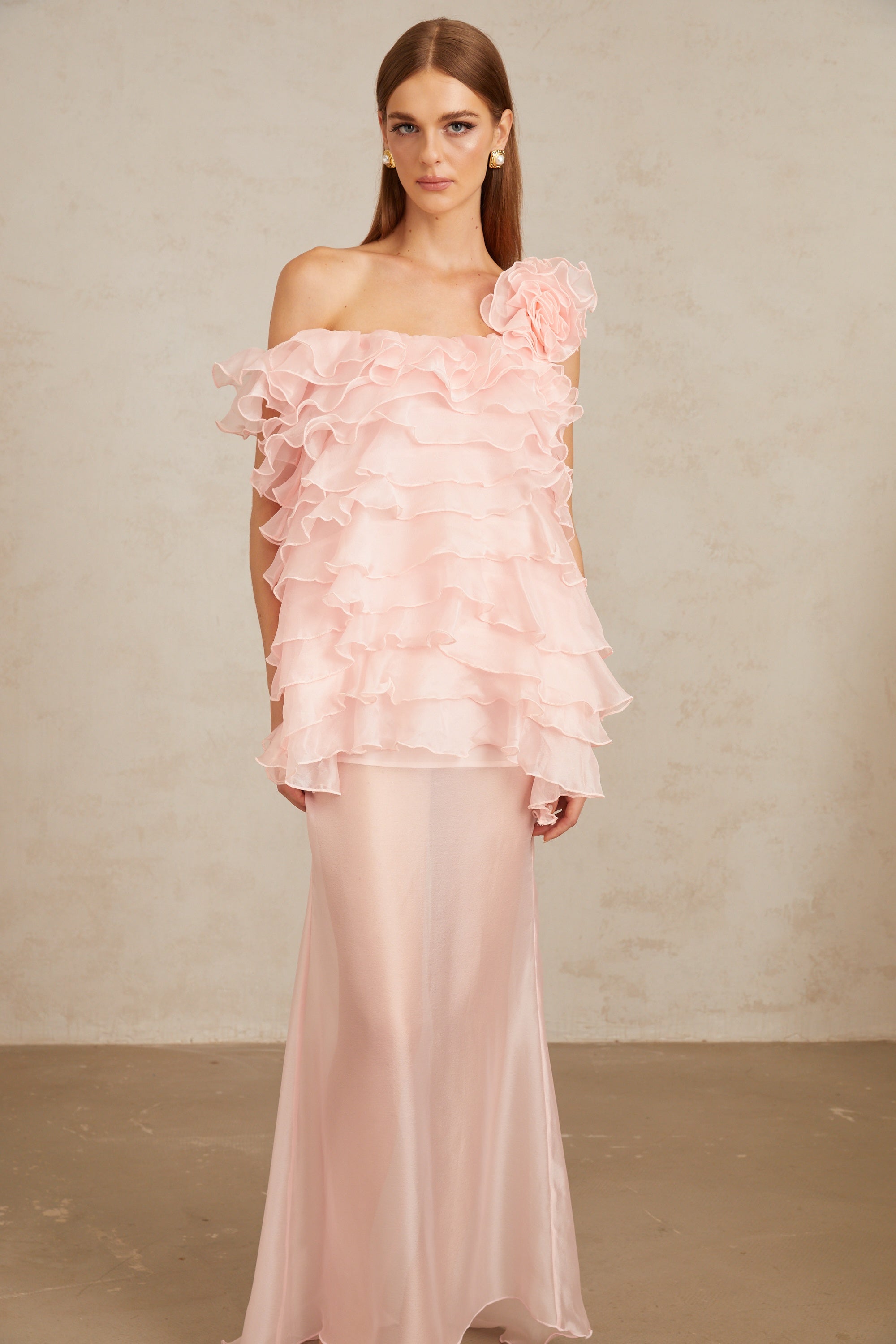 طقم فستان و تنورة روزالي الوردي متعدد الطبقات ذو الزخارف الزهرية