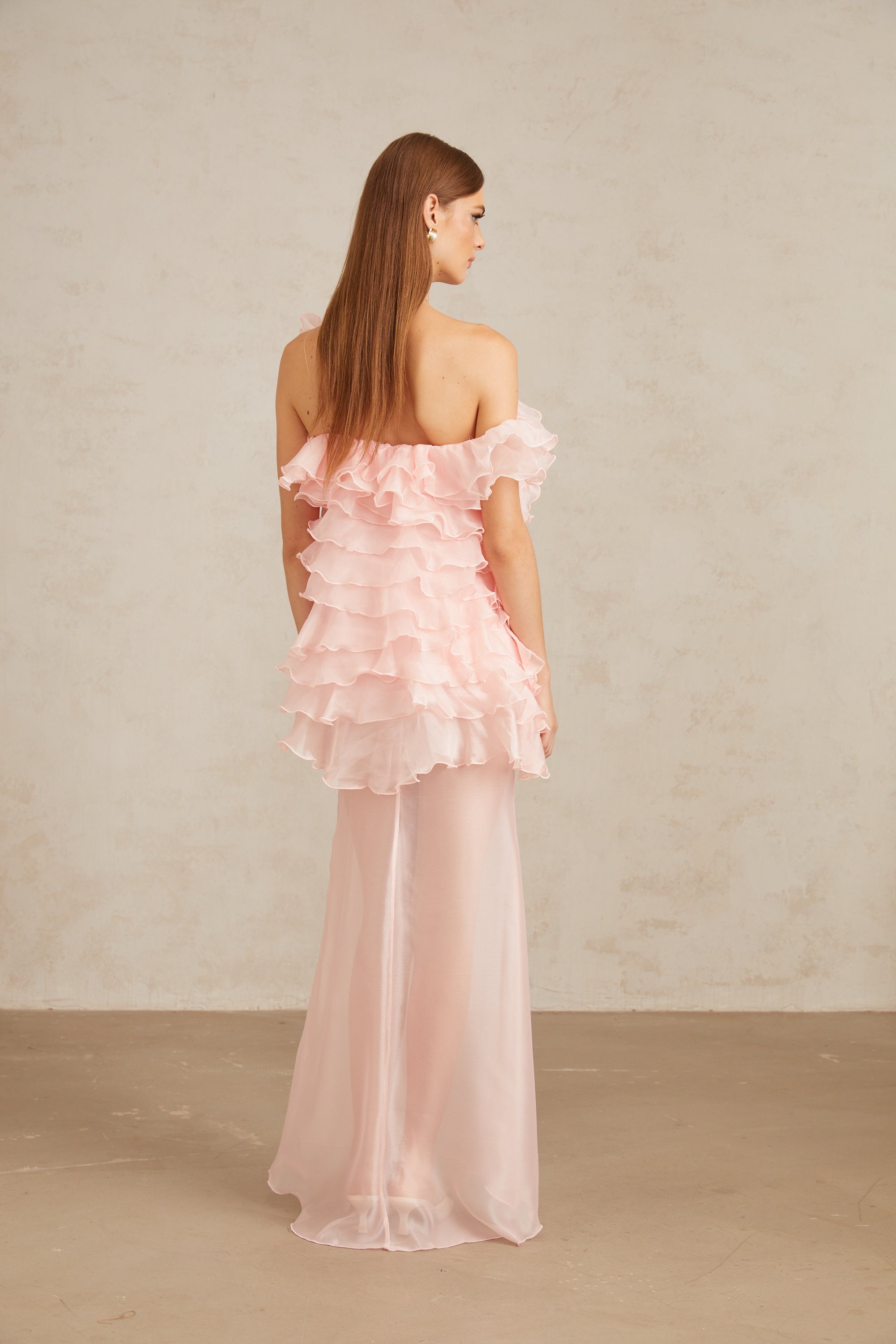 طقم فستان و تنورة روزالي الوردي متعدد الطبقات ذو الزخارف الزهرية