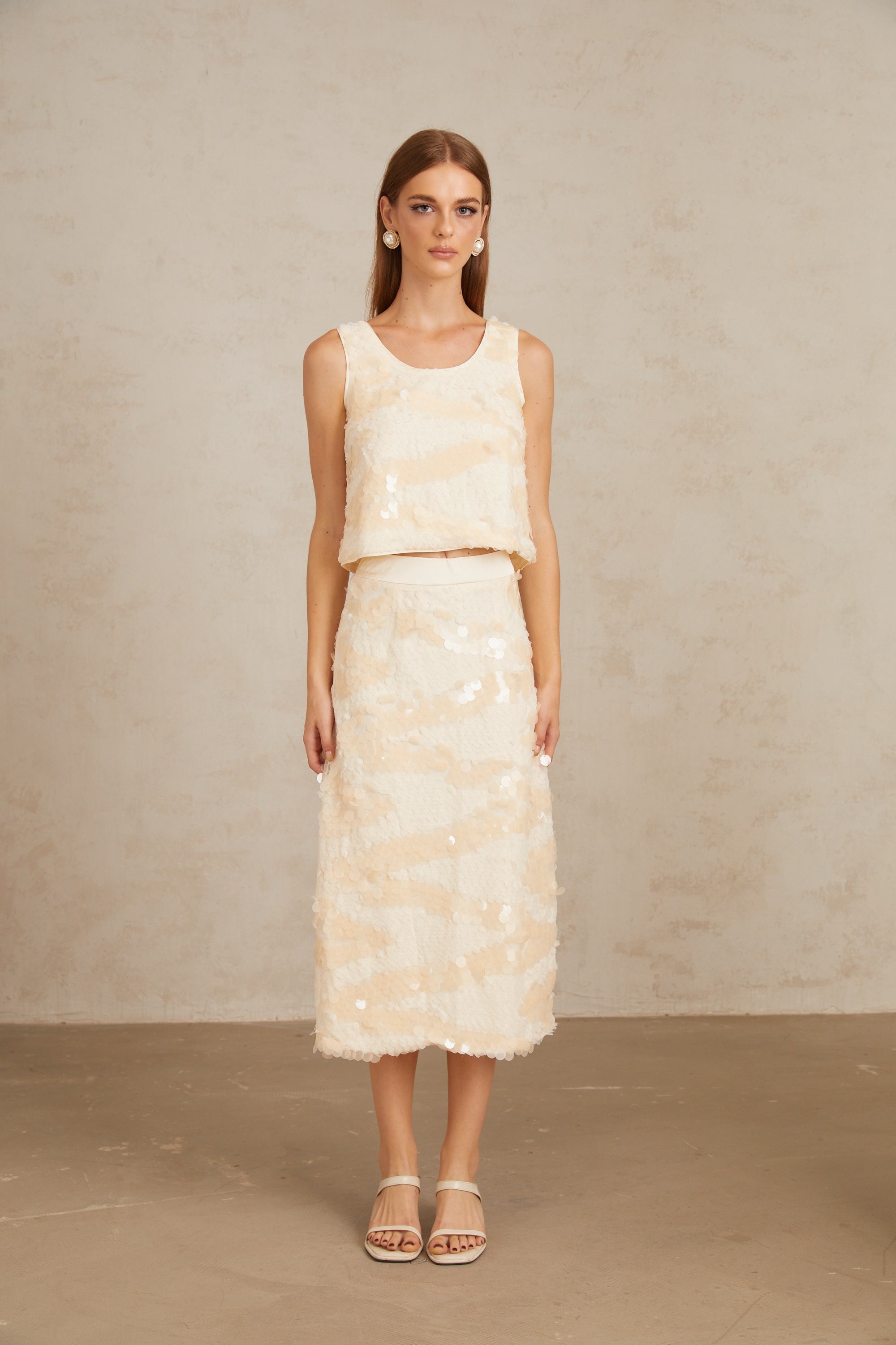 Maisie – Oberteil und Rock mit strukturierten Pailletten und Verzierungen