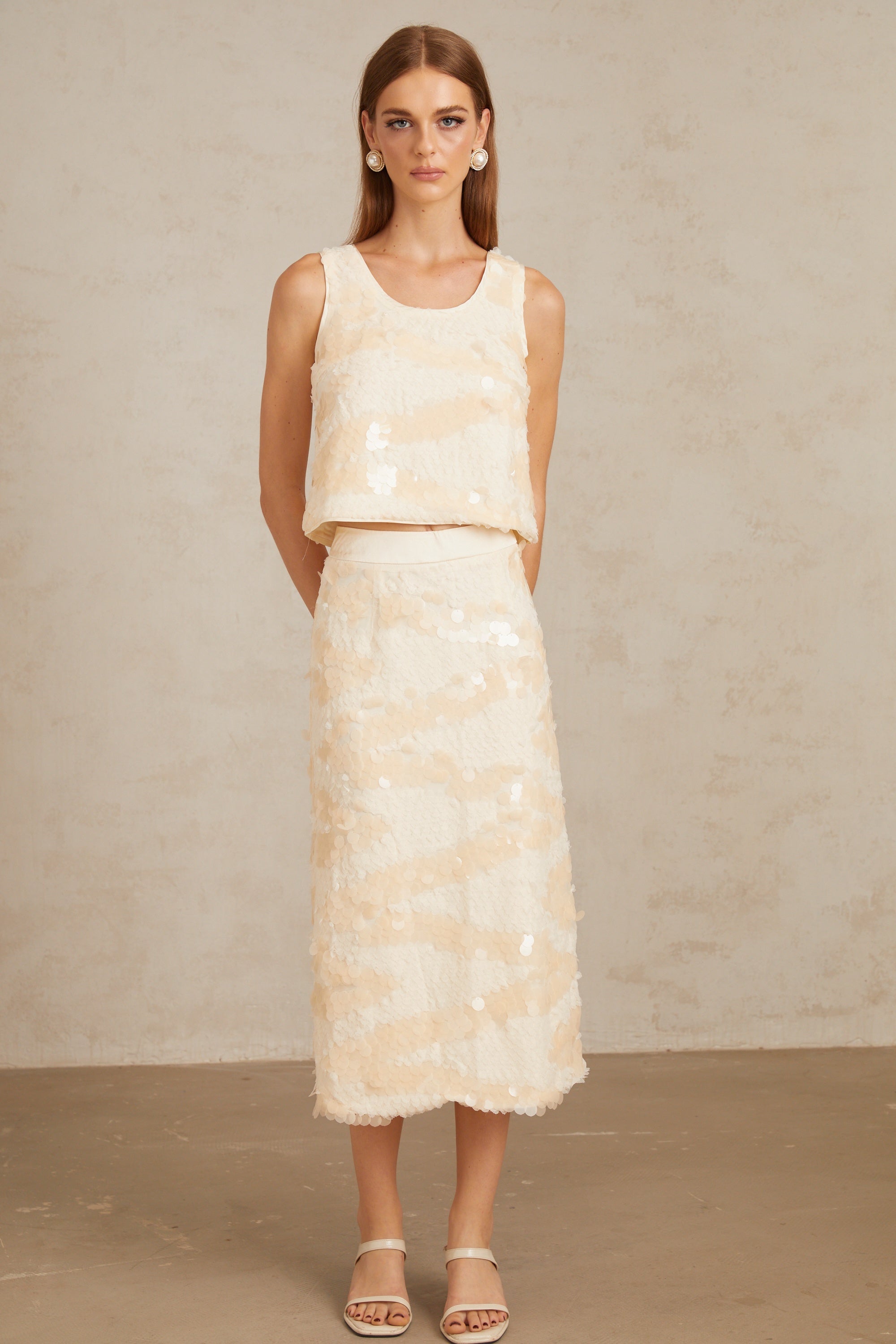 Maisie – Oberteil und Rock mit strukturierten Pailletten und Verzierungen