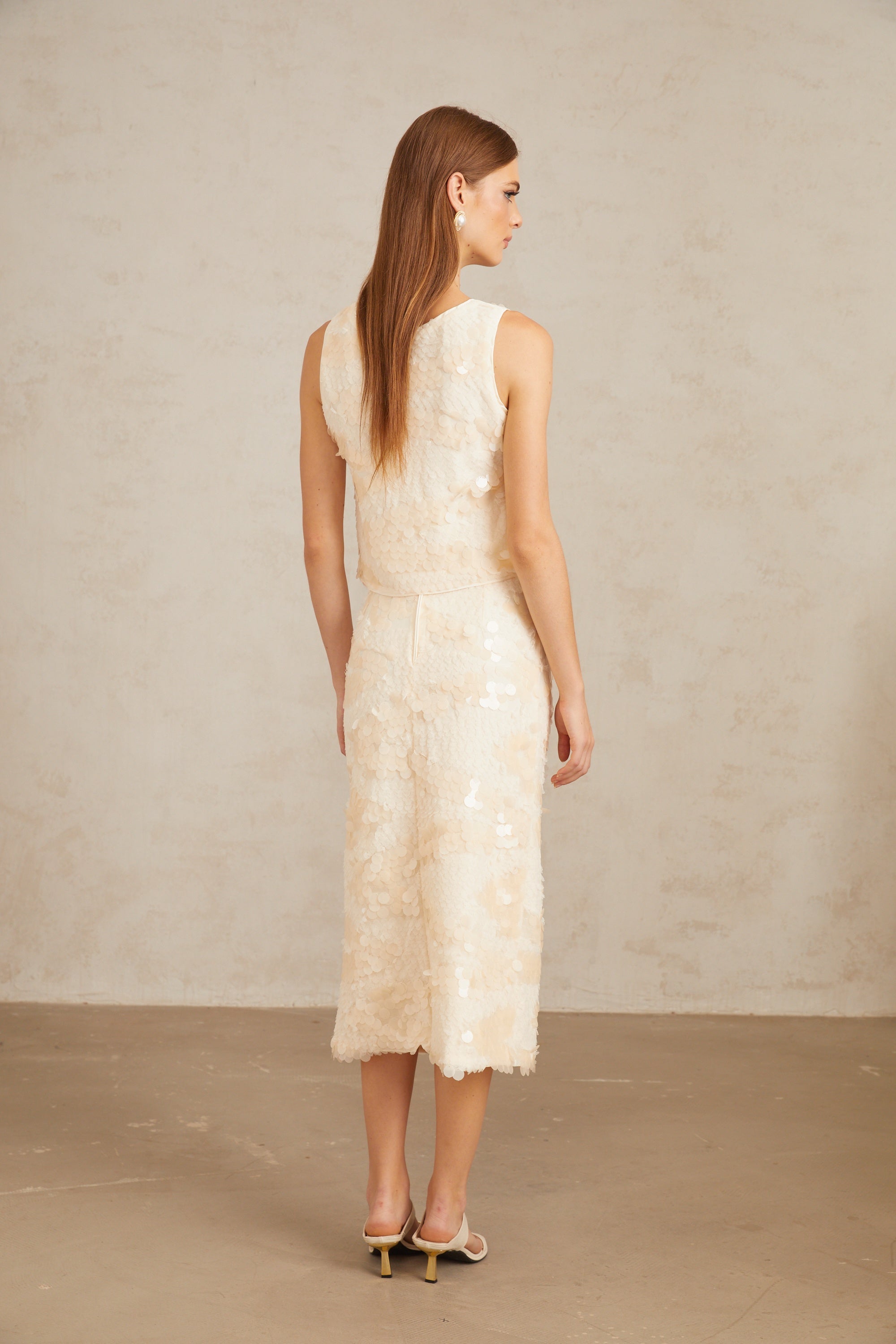 Maisie – Oberteil und Rock mit strukturierten Pailletten und Verzierungen