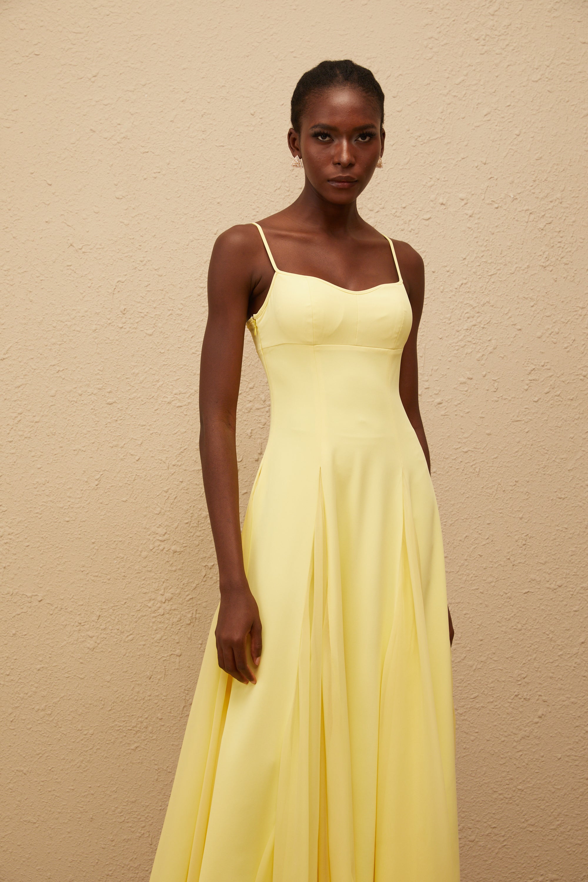 فستان صوفي ماكسي أصفر مطوي