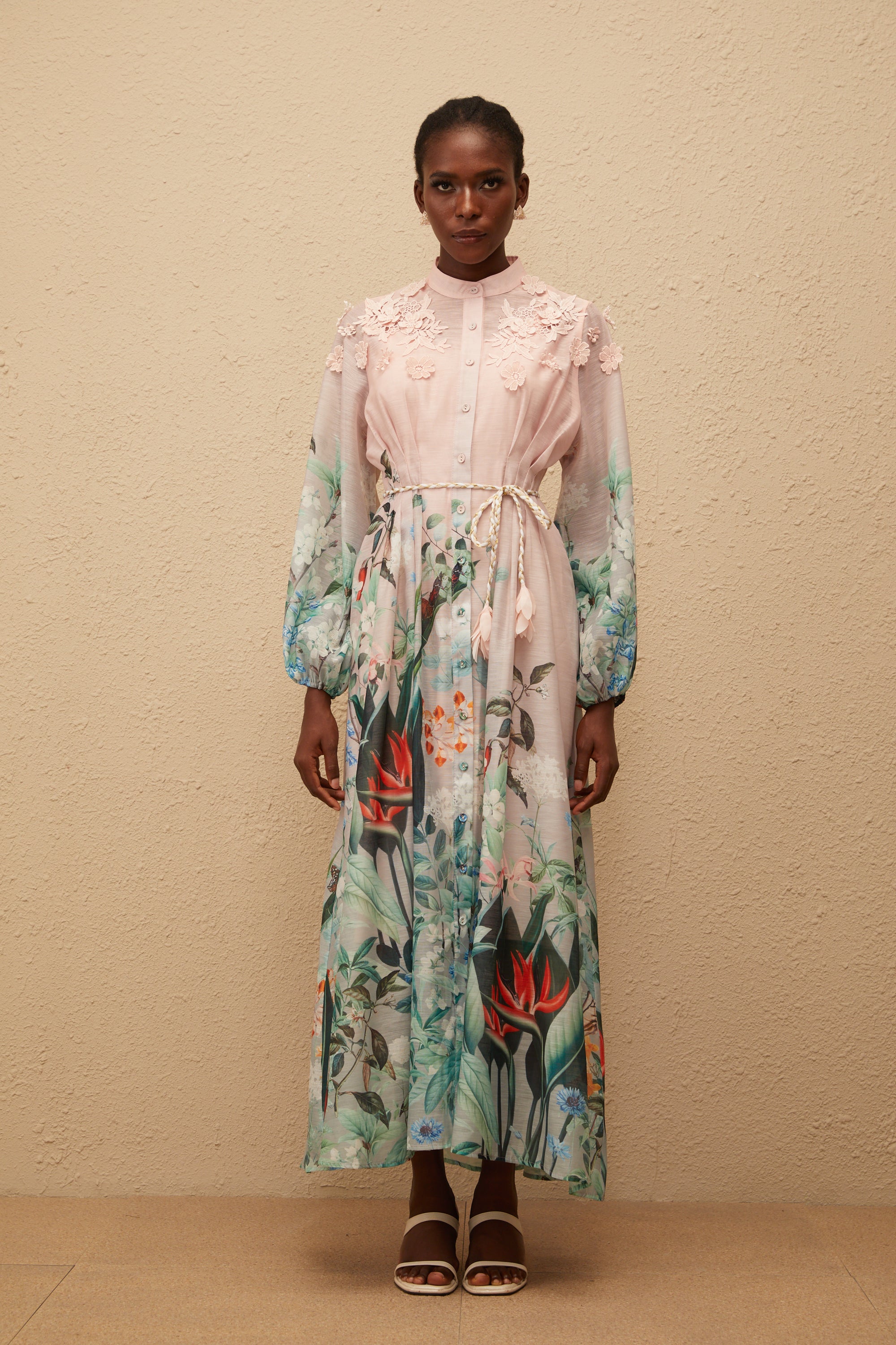 فستان دلفين ماكسي بطبعة زهور خضراء