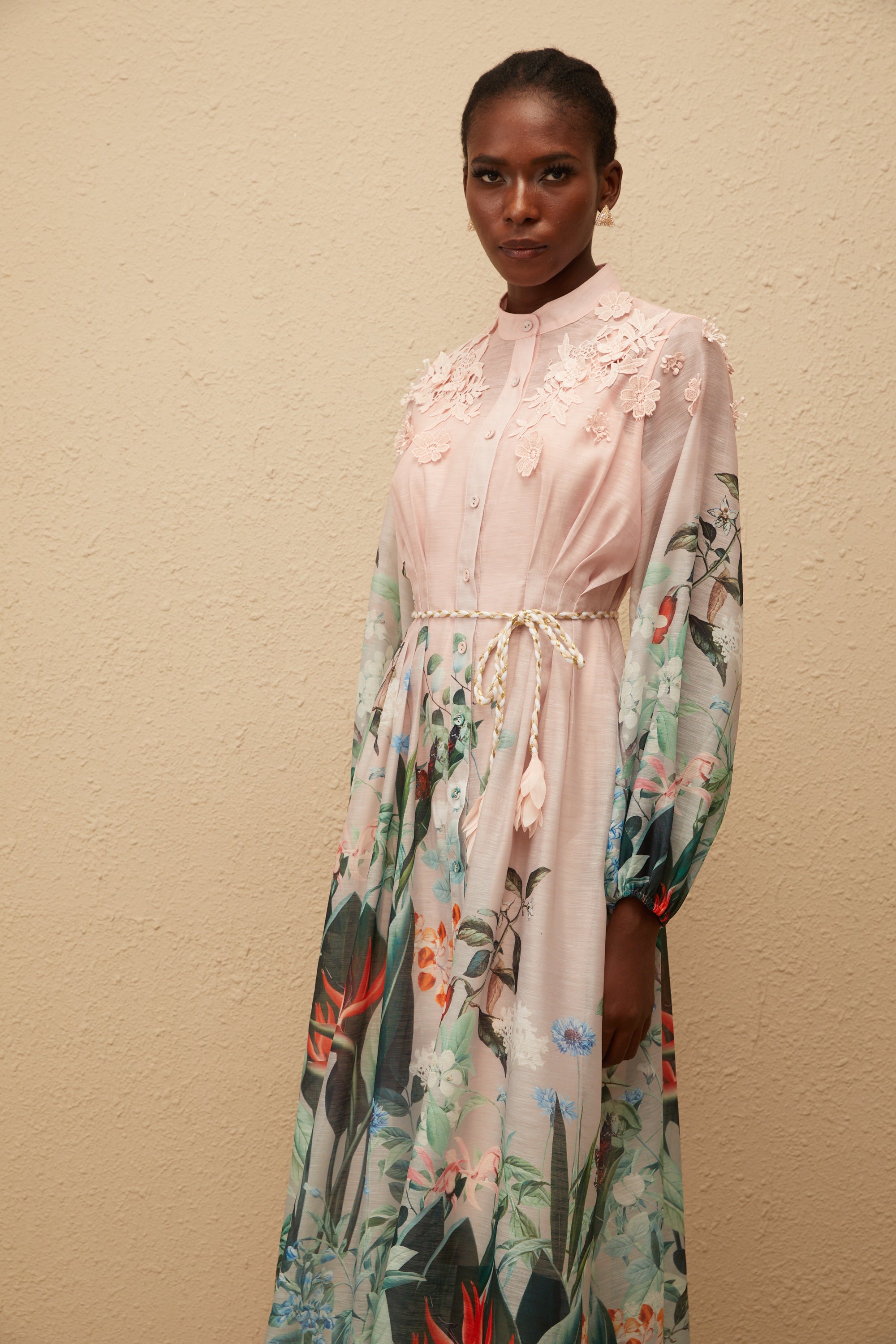 فستان دلفين ماكسي بطبعة زهور خضراء