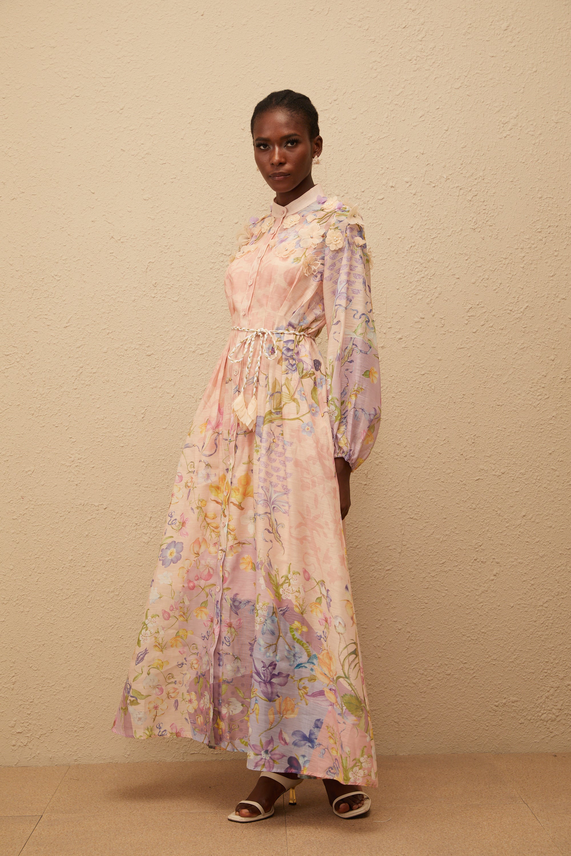 فستان دلفين ماكسي بطبعة زهور وردية