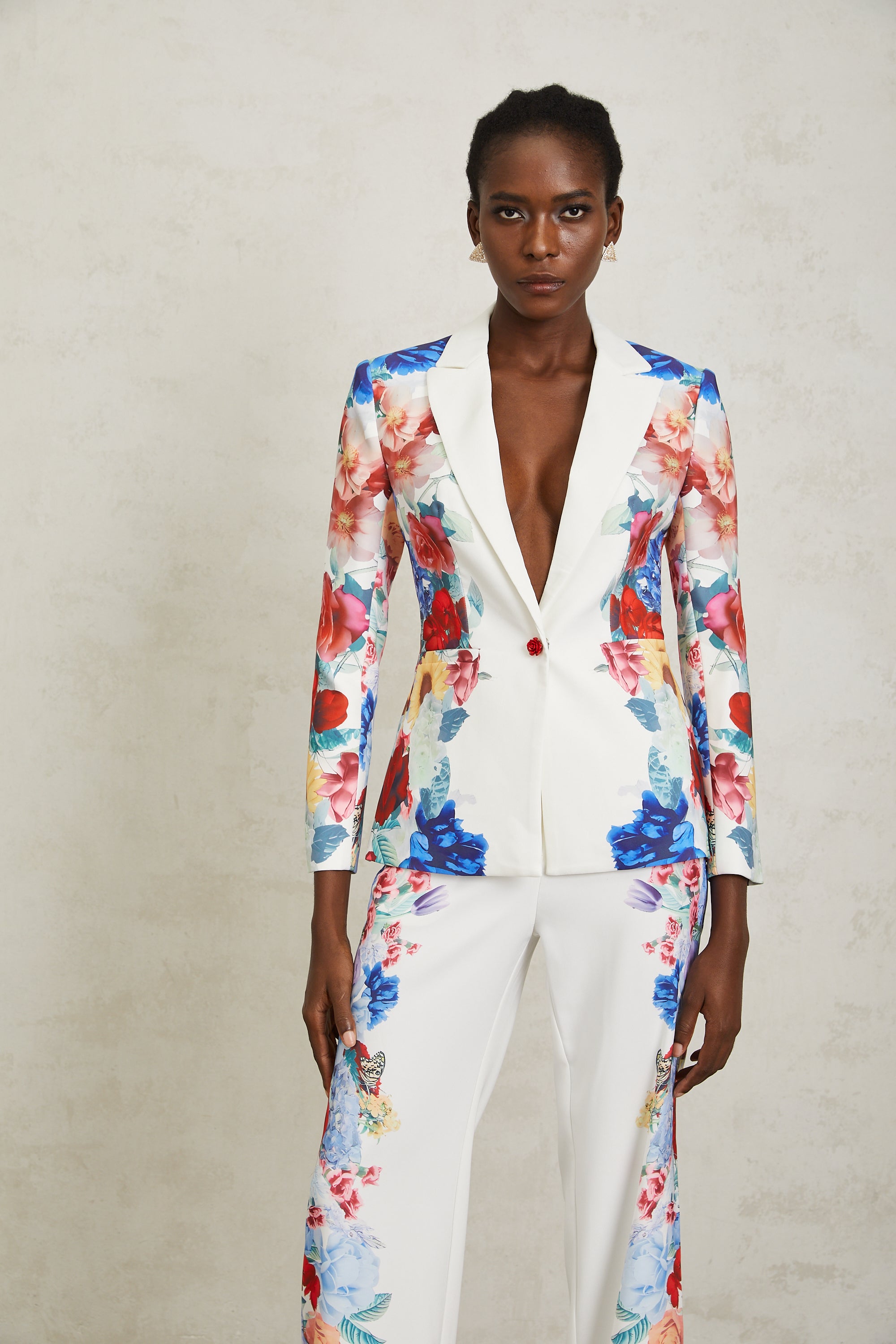 Lison Set aus Blazer und Hose mit Blumenmuster in Weiß