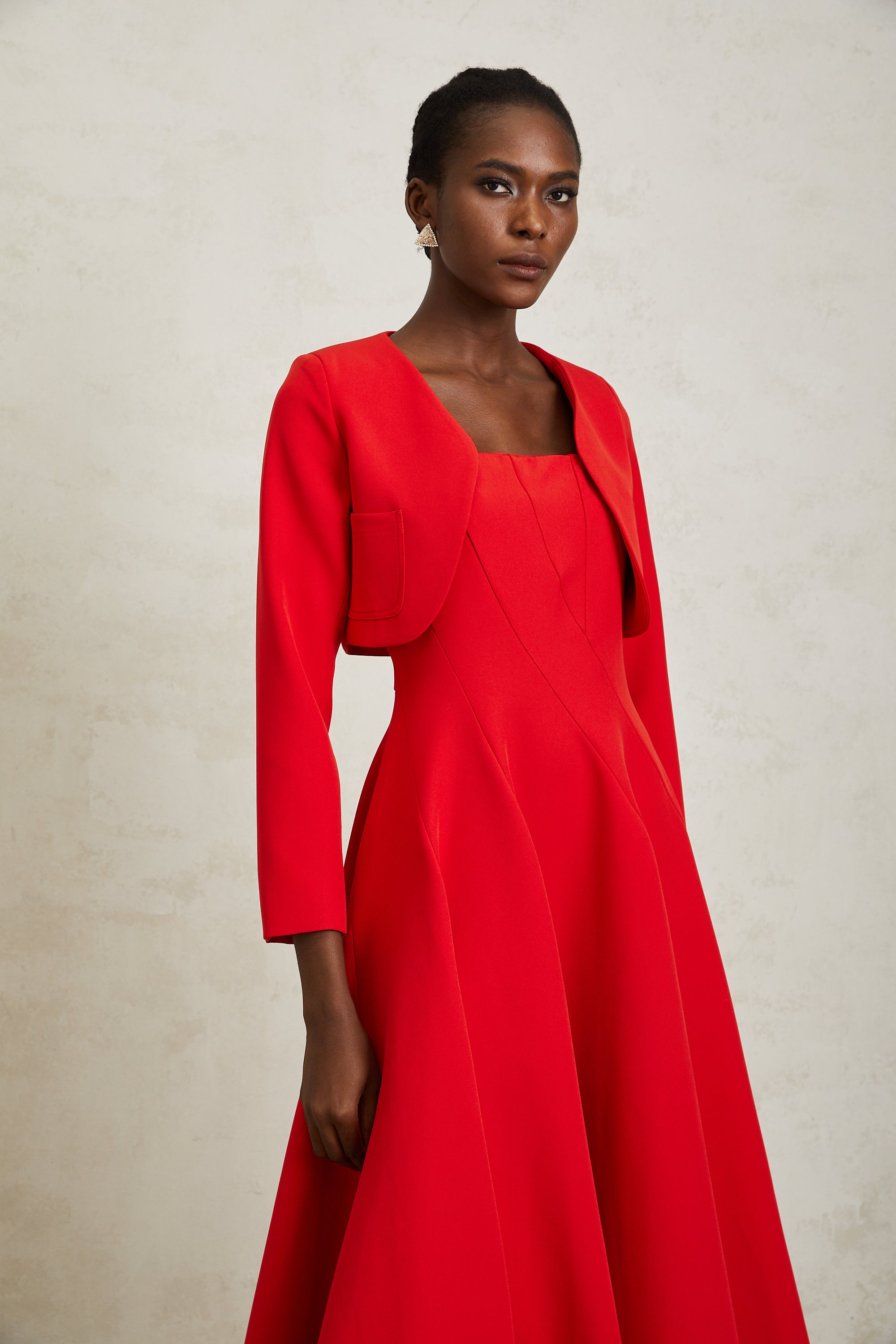 Patricia – Rotes Set aus kurzer Jacke und Kleid