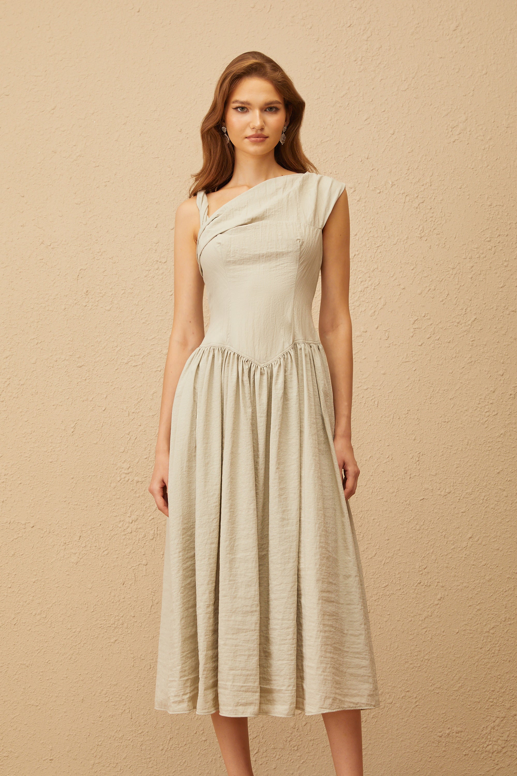 فستان ثورن بين الأخضر غير المتماثل متوسط الطول