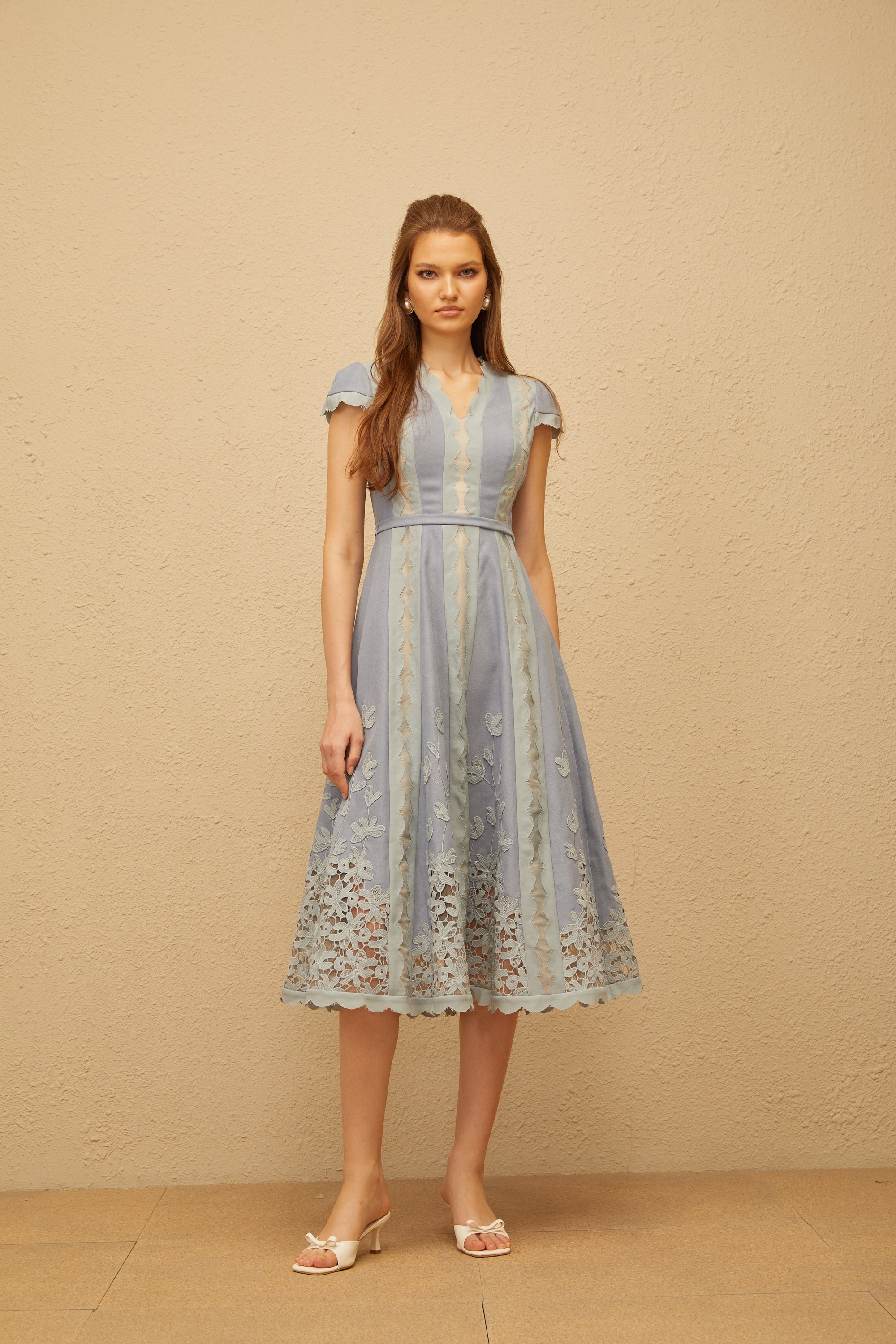 Amália Blue Scalloped Floral Embroidered Midi Dress