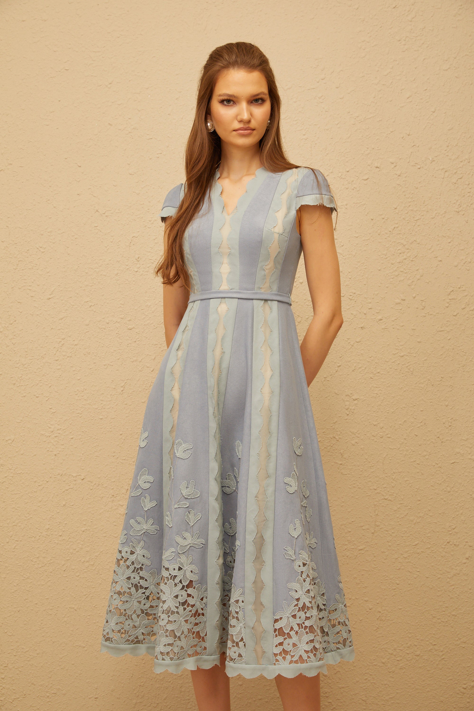 Amália Blue Scalloped Floral Embroidered Midi Dress