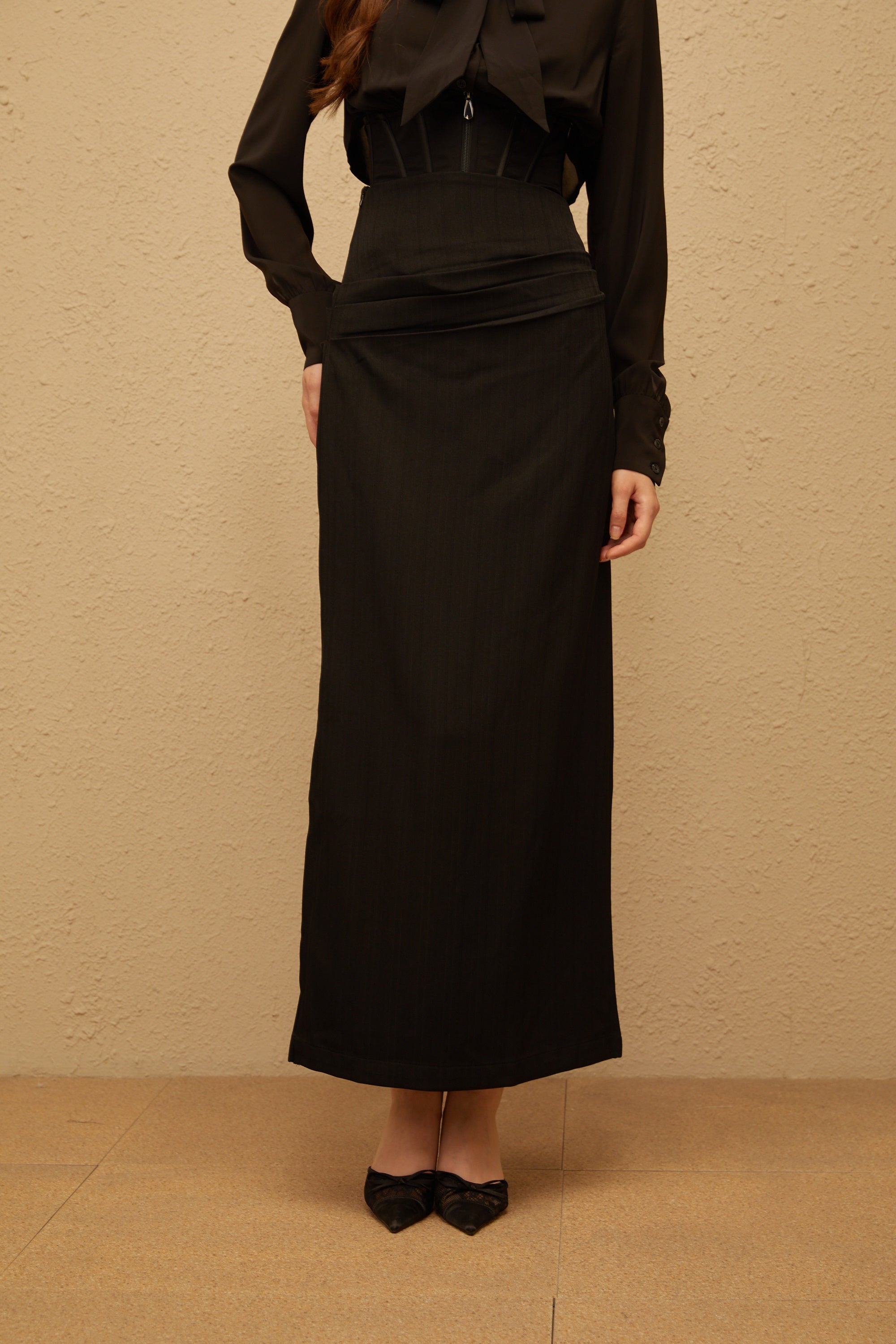 تنورة ماكسي رمادية اللون من Eléonore بتصميم مطوّع