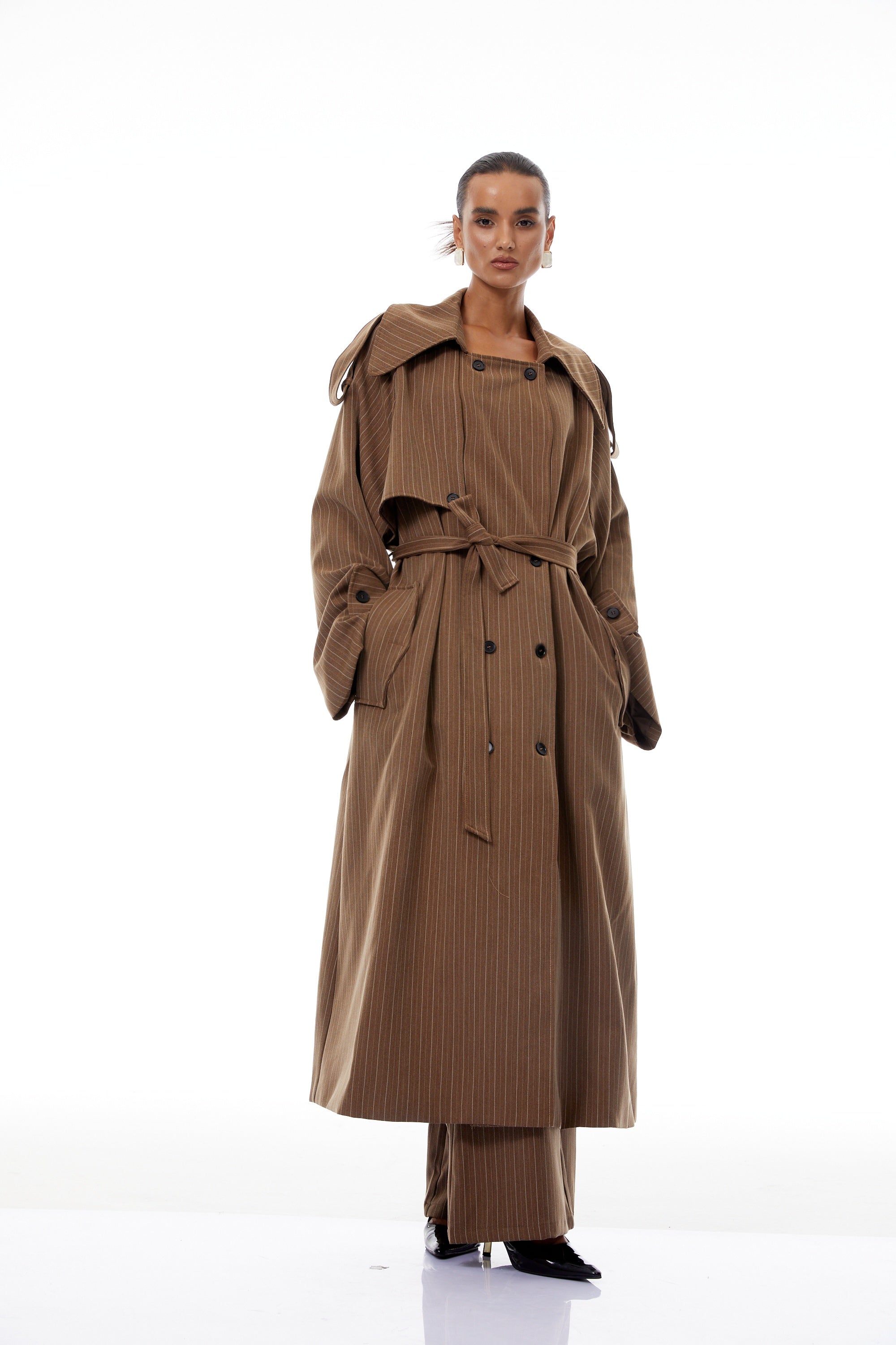 Clémence Braun gestreifter Trenchcoat & Hosen Set
