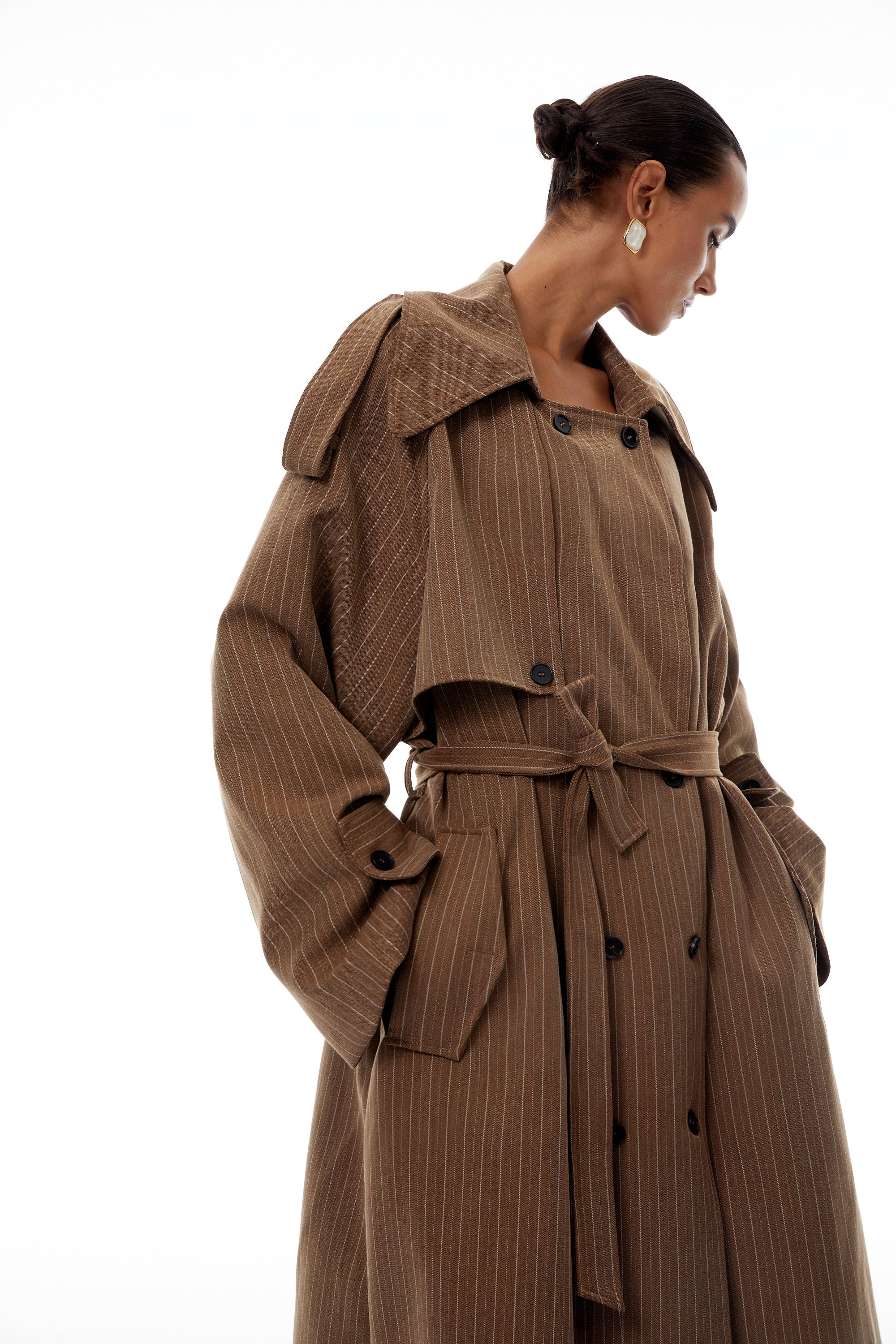 Clémence Braun gestreifter Trenchcoat & Hosen Set