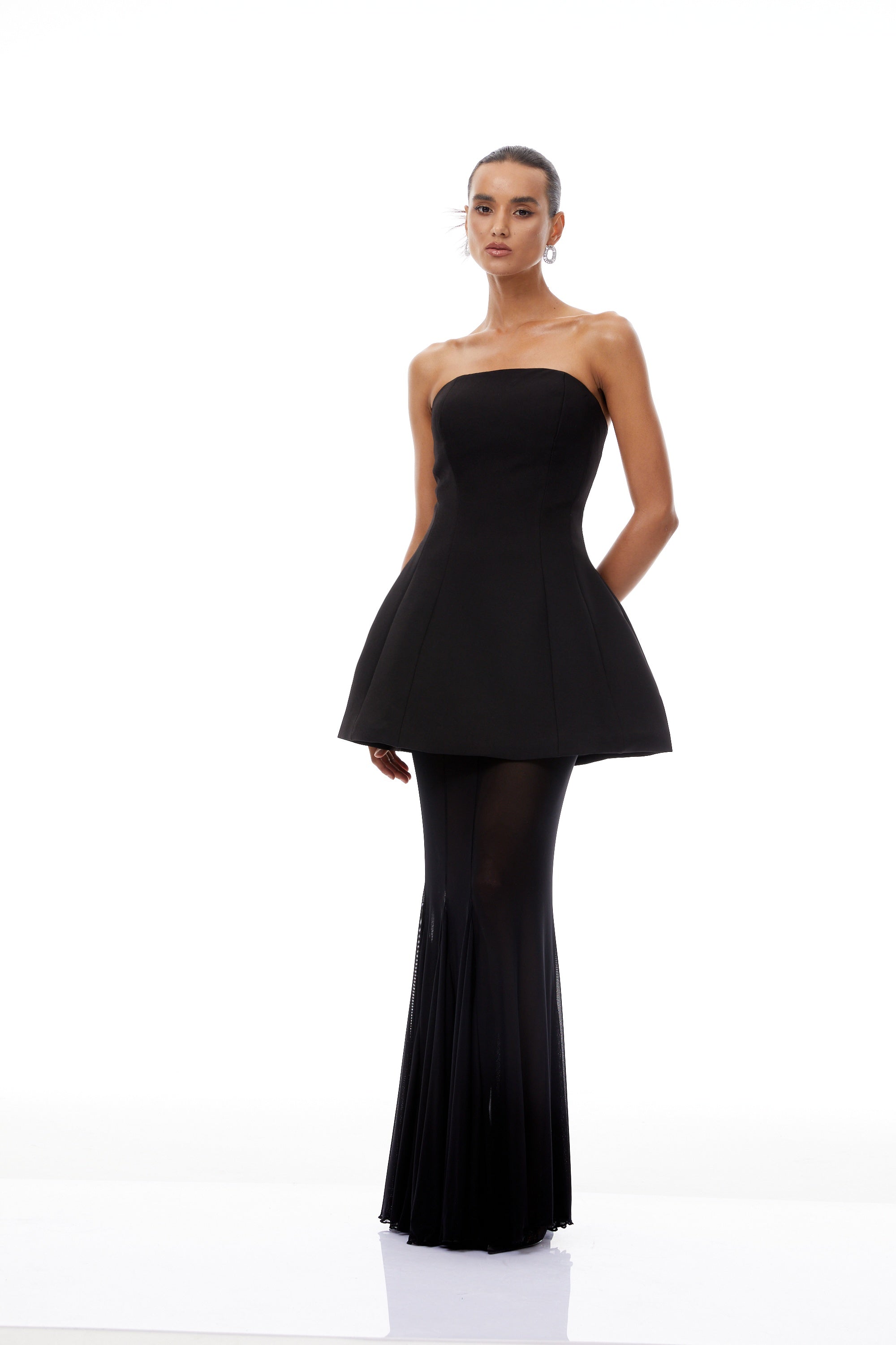 مجموعة فستان كورساج أسود و تنورة شبكية من ميلاني