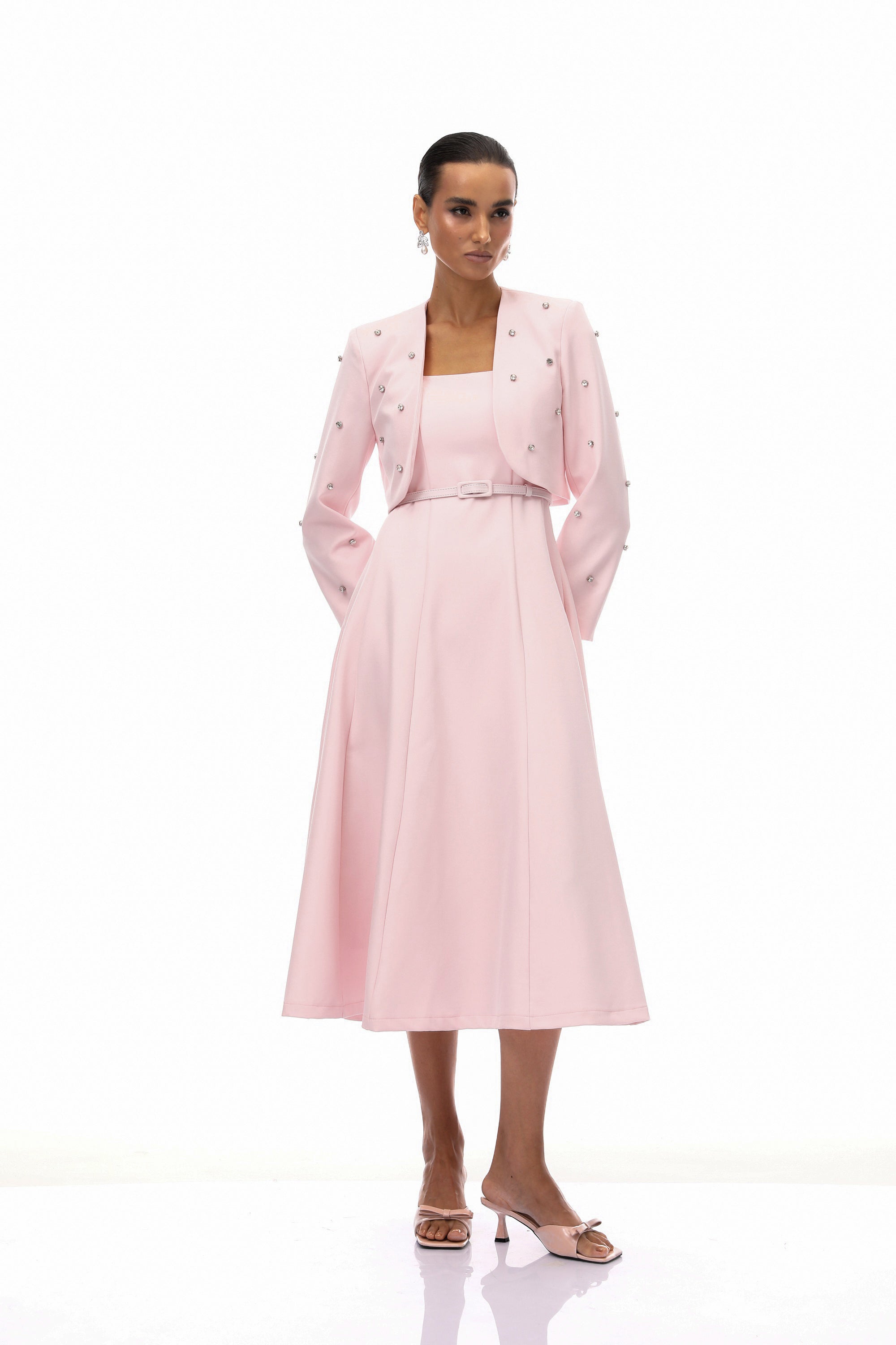 طقم فاليريا المنسجم مزين بالكريستال الوردي