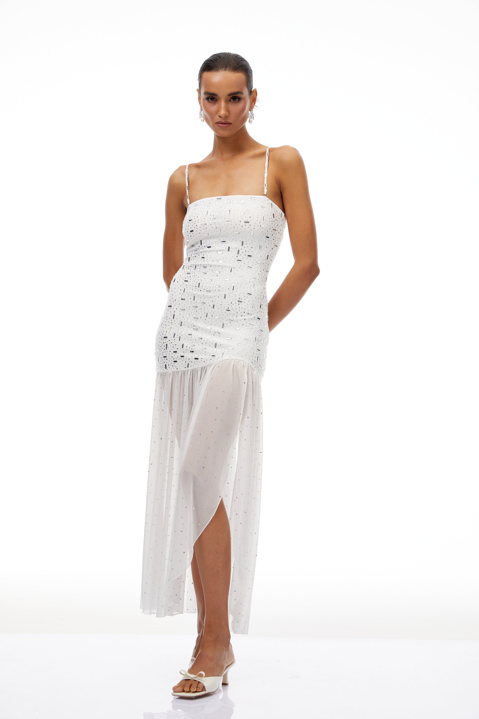 Apollonia Weißes Strass-Maxikleid mit asymmetrischem Muster