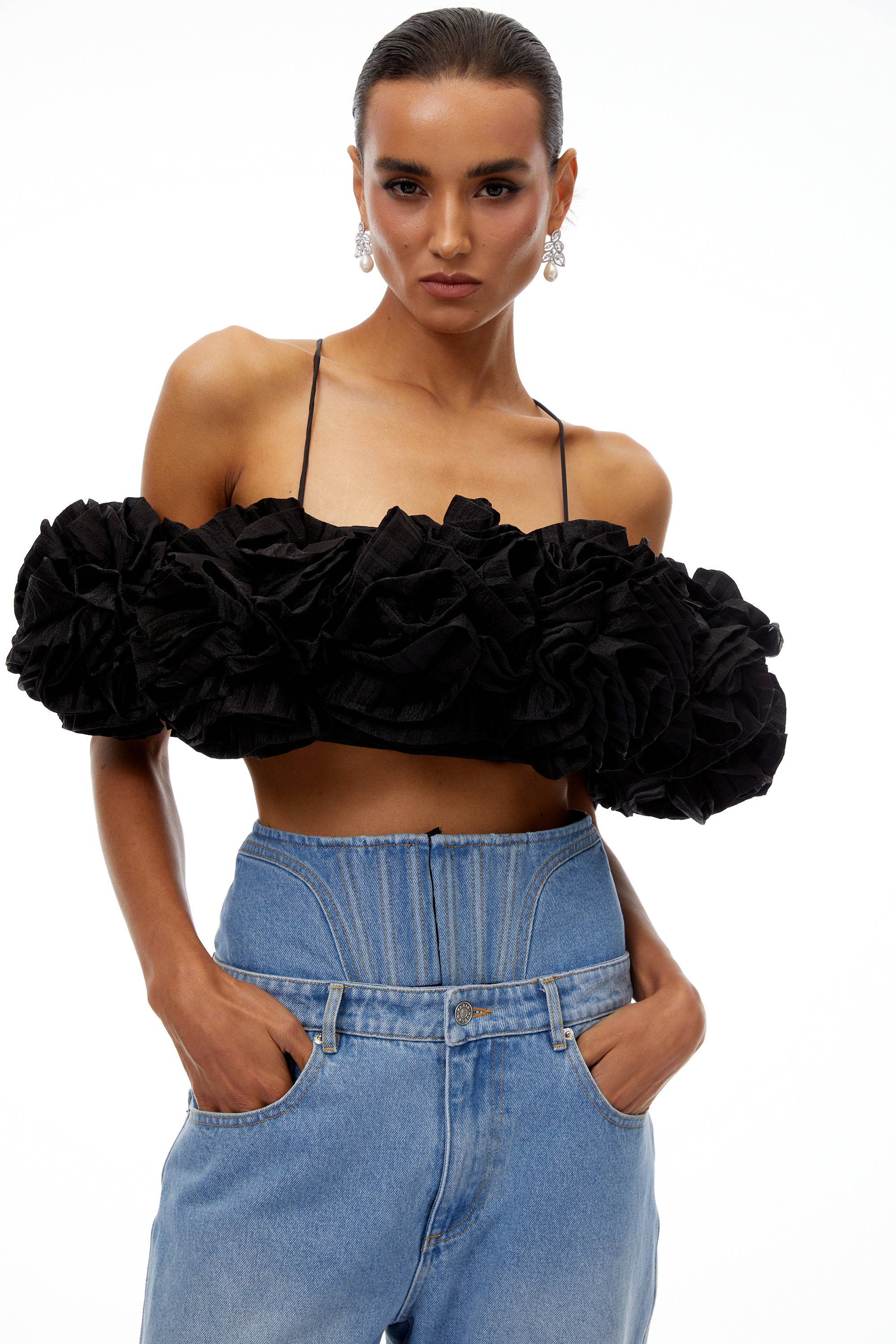 Cerasela Black Floral Appliqué Cropped Top