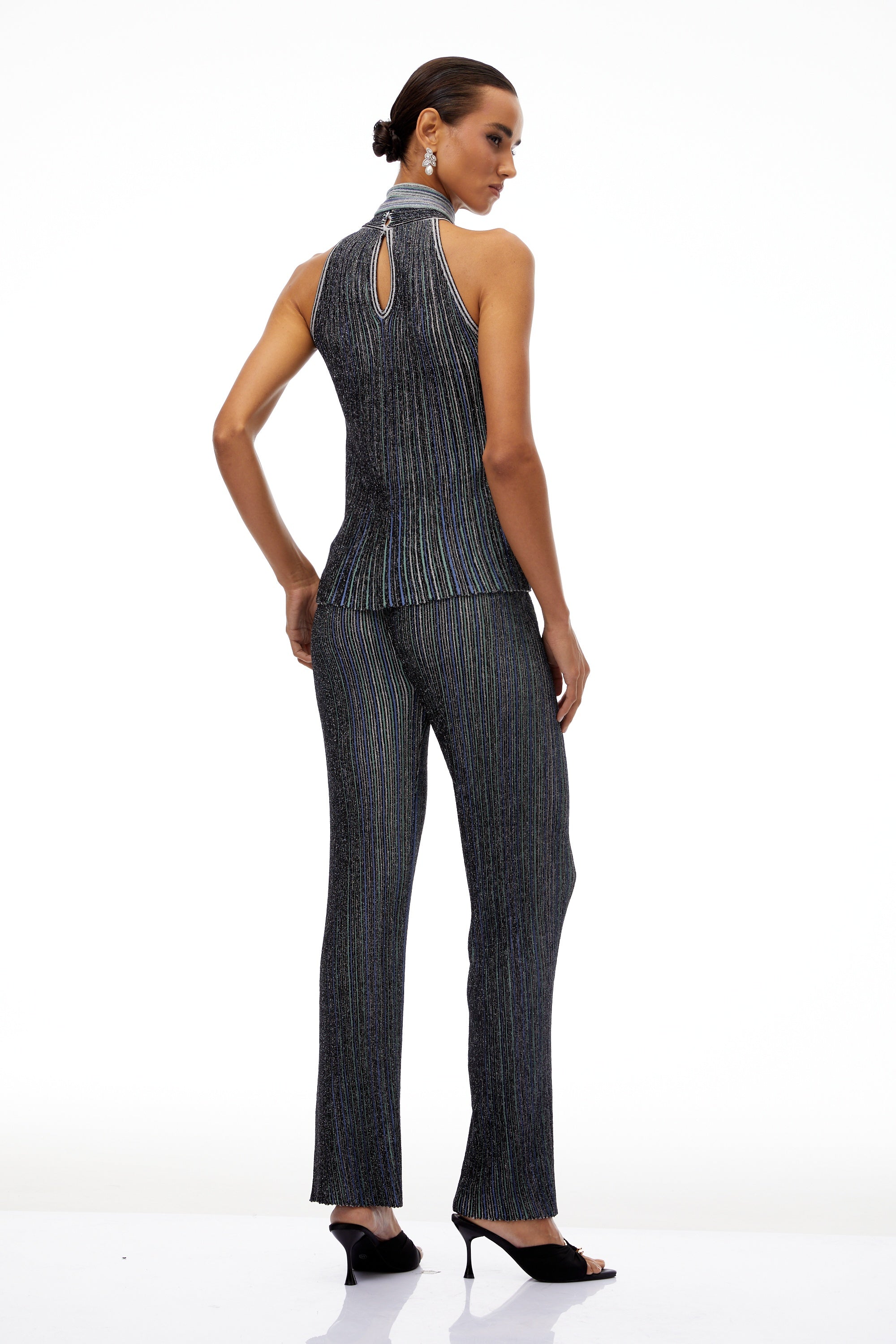 طقم شيروا Szabina المكون من توب وبنطلون منسوج باللون الرمادي المخطط