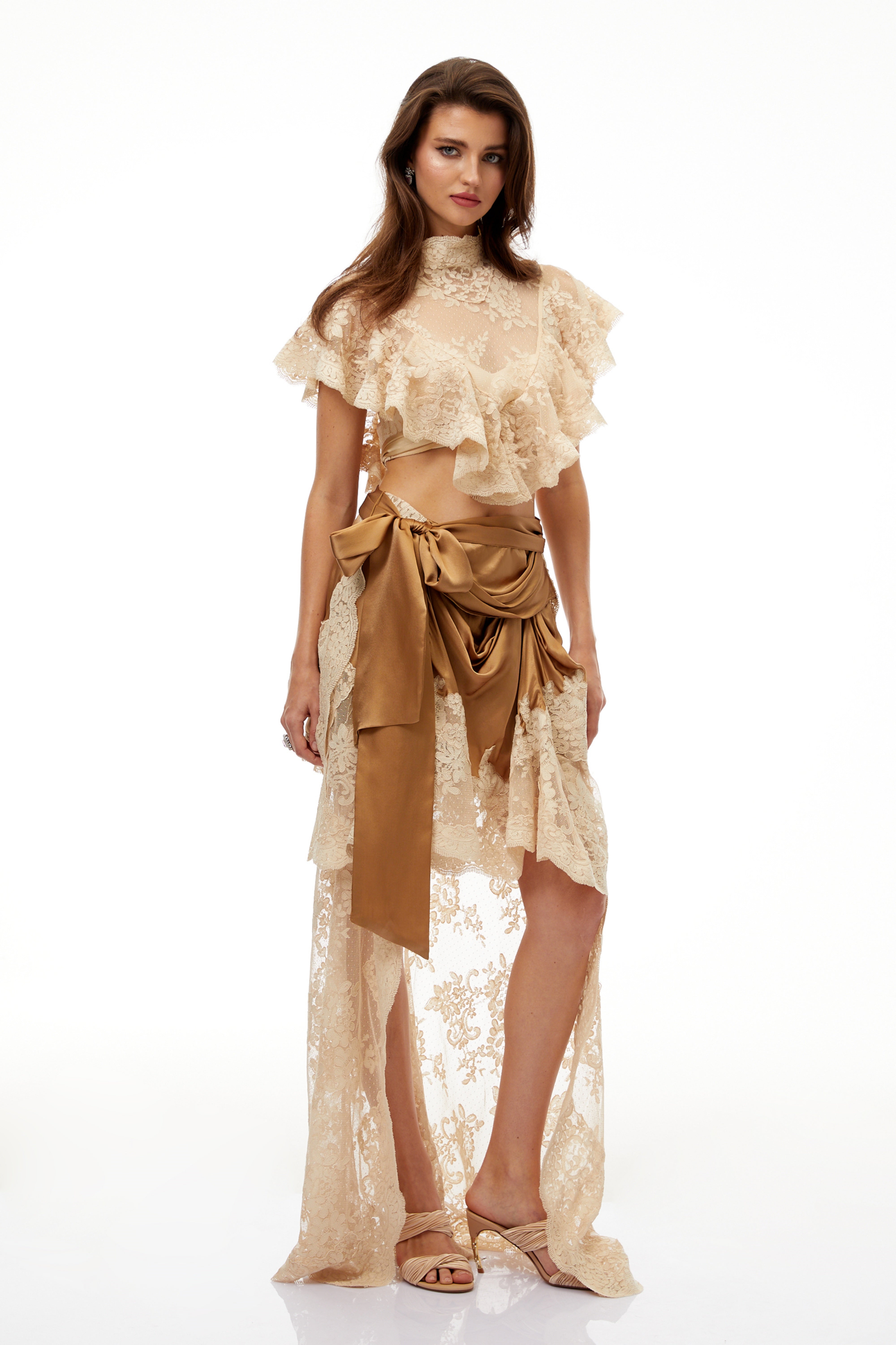 قميص كيا أبيض بتصميم رباط جانبي وخصر مشدود