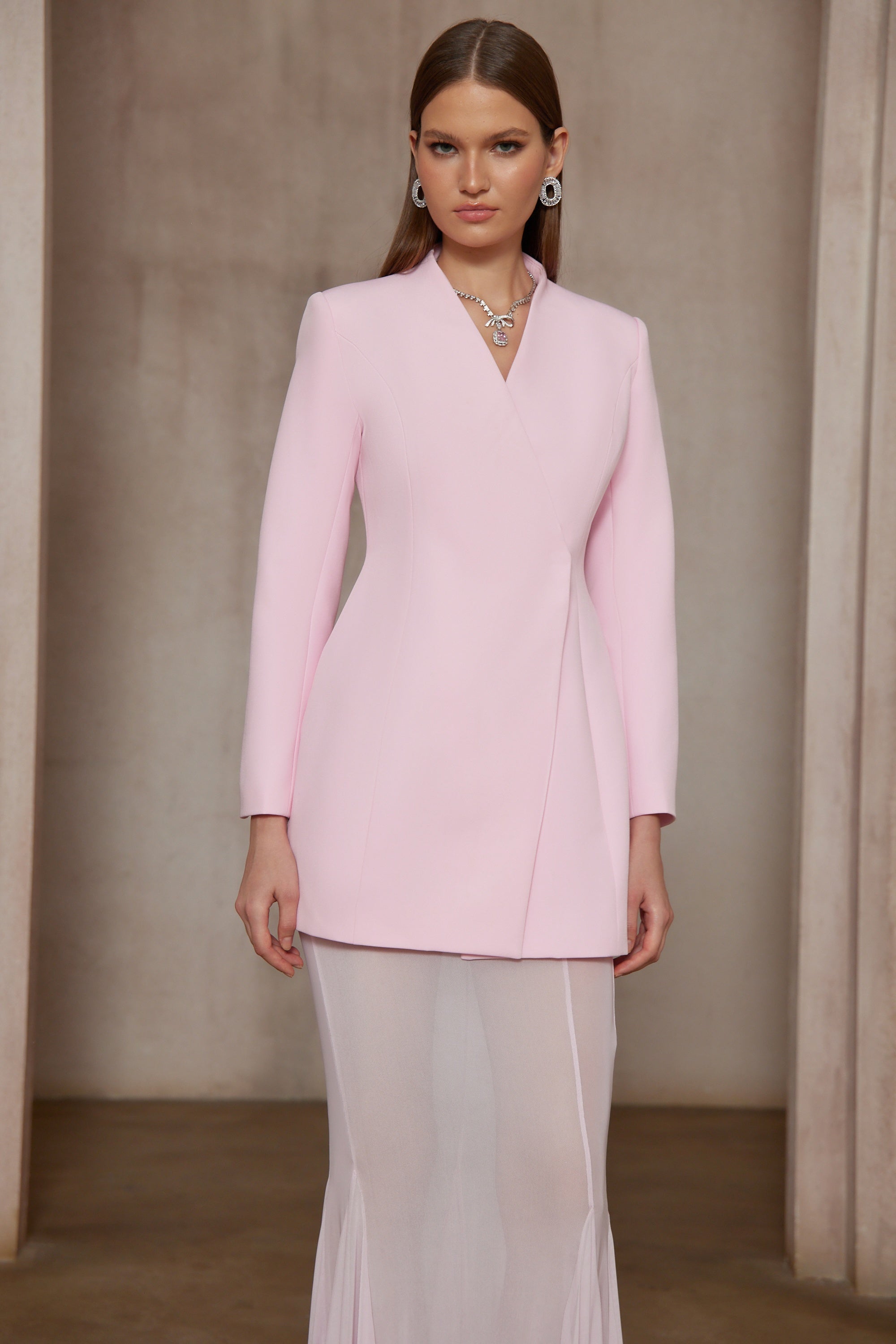 طقم جاكيت وتنورة بتصميم برميل إينورا