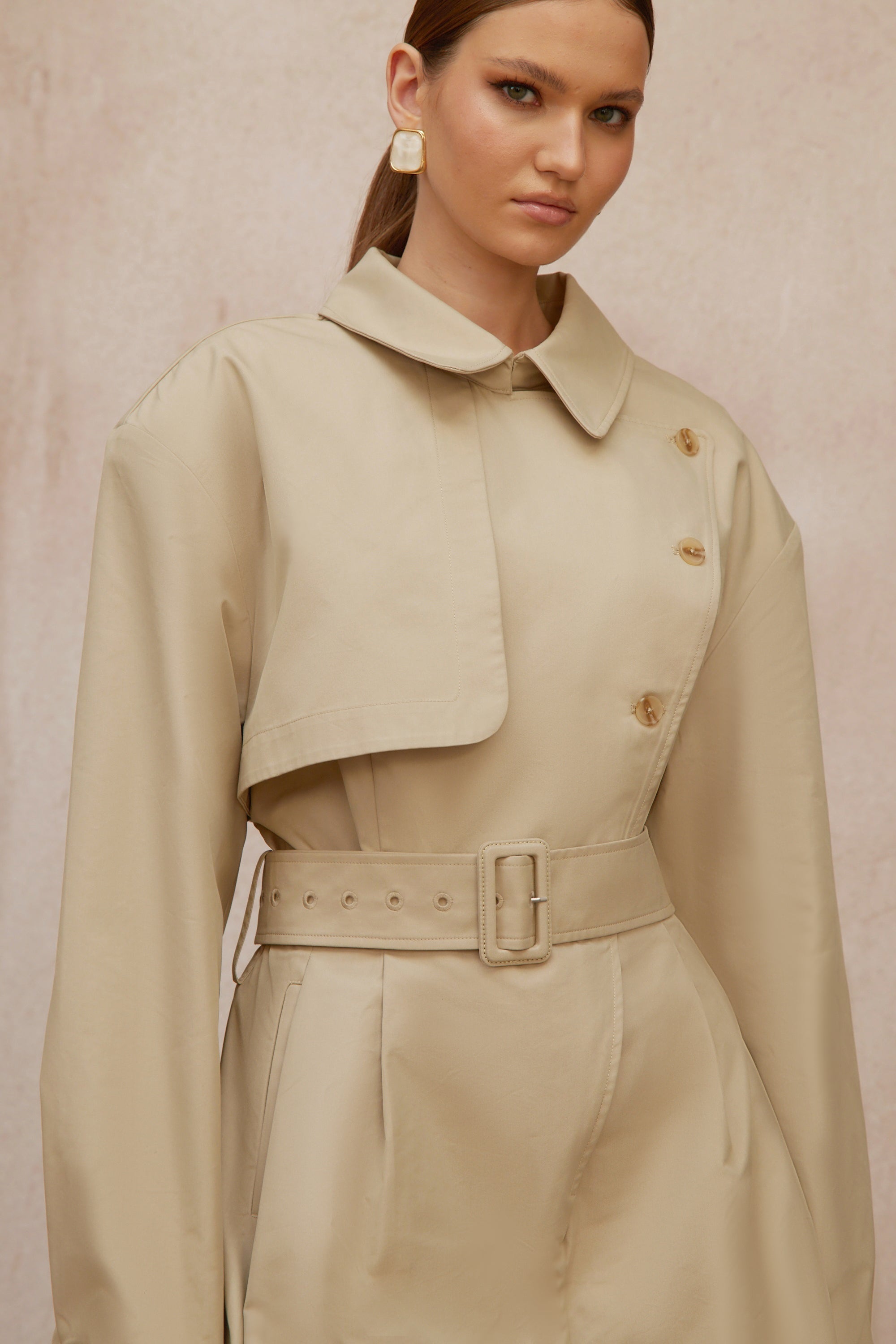 Priscille Khaki-farbener, asymmetrischer Trench-Overall