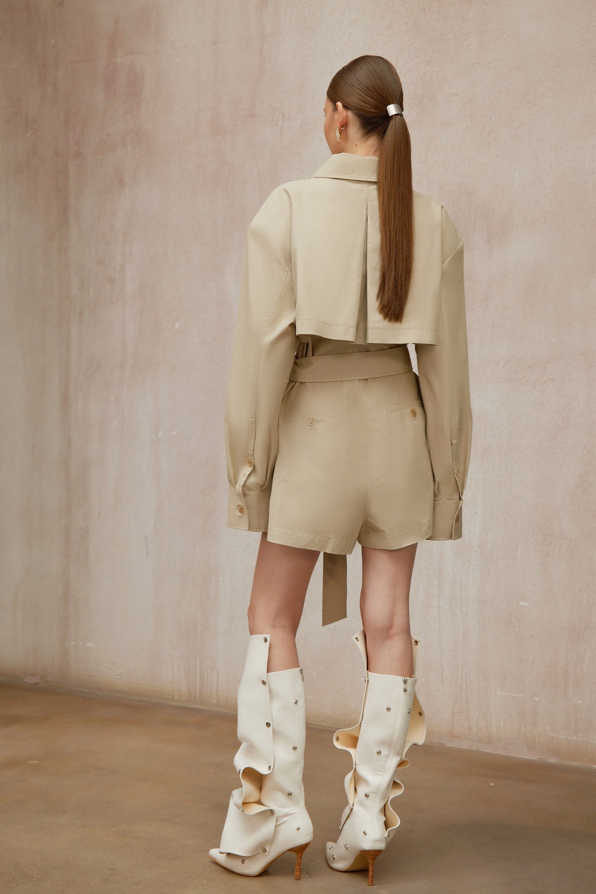 Priscille Khaki-farbener, asymmetrischer Trench-Overall