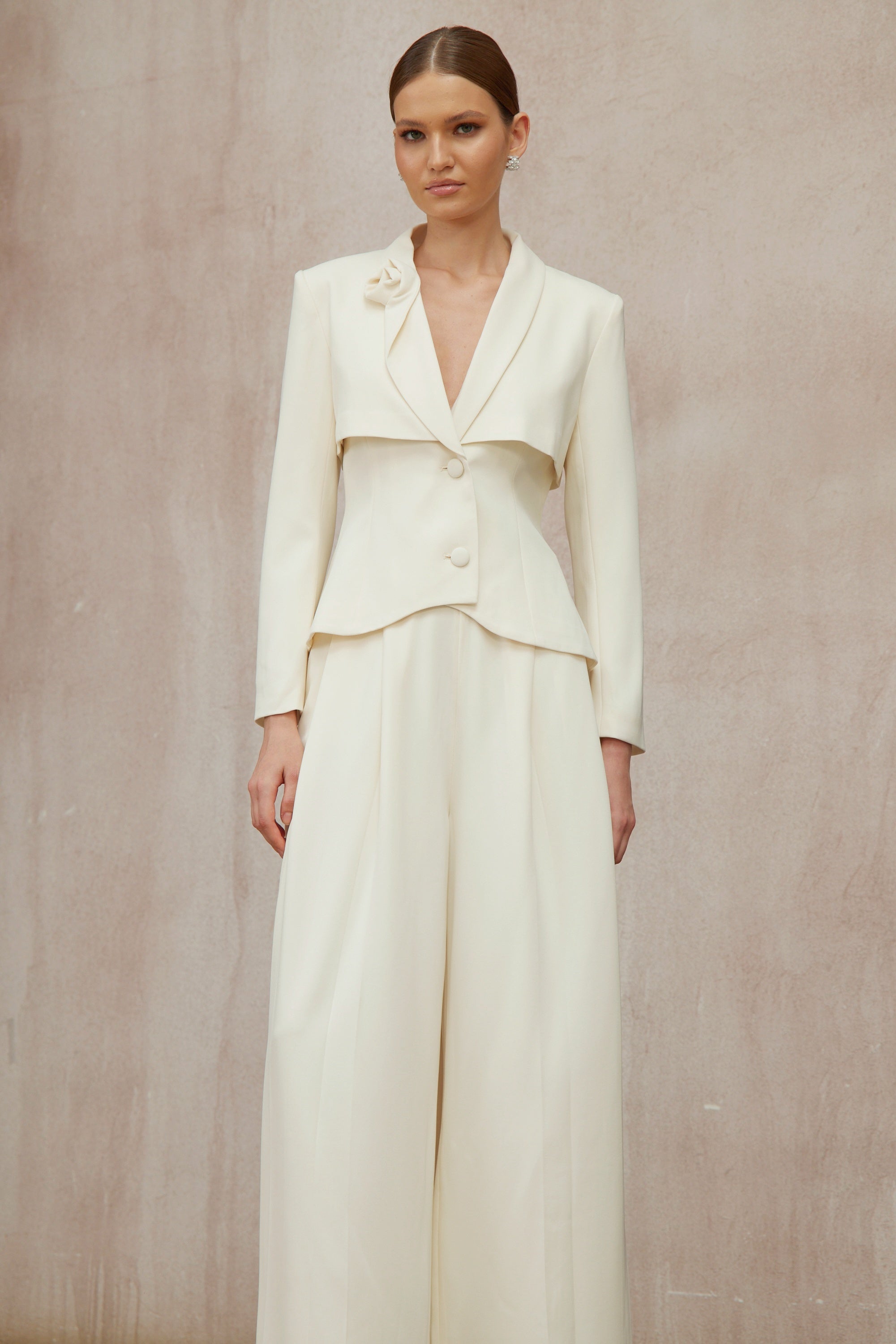 Teresa Neutral 3D Blütenblatt-Blazer & Hosen Set