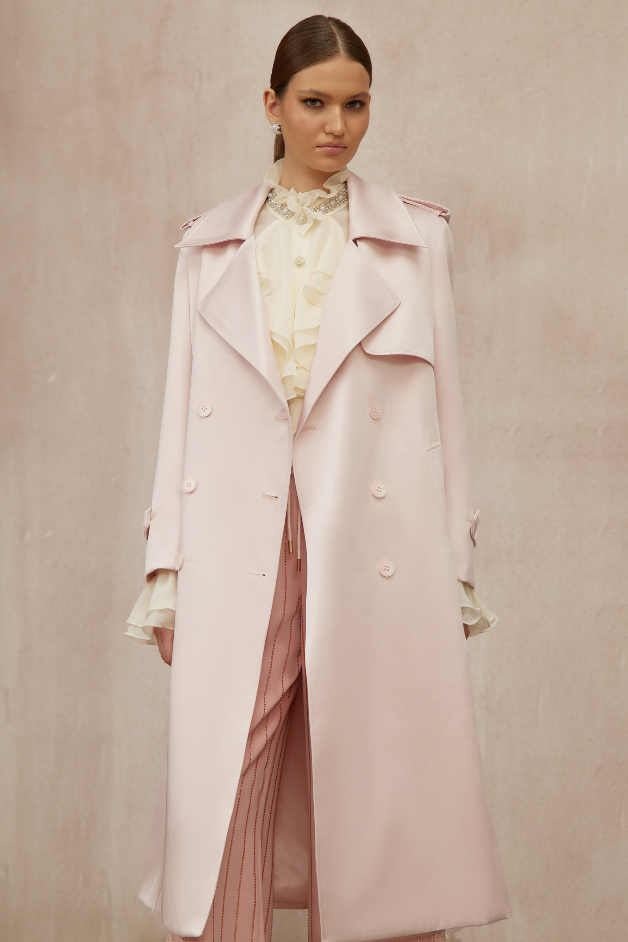 معطف ترنش مزدوج الصدر من كاميو وردي اللون