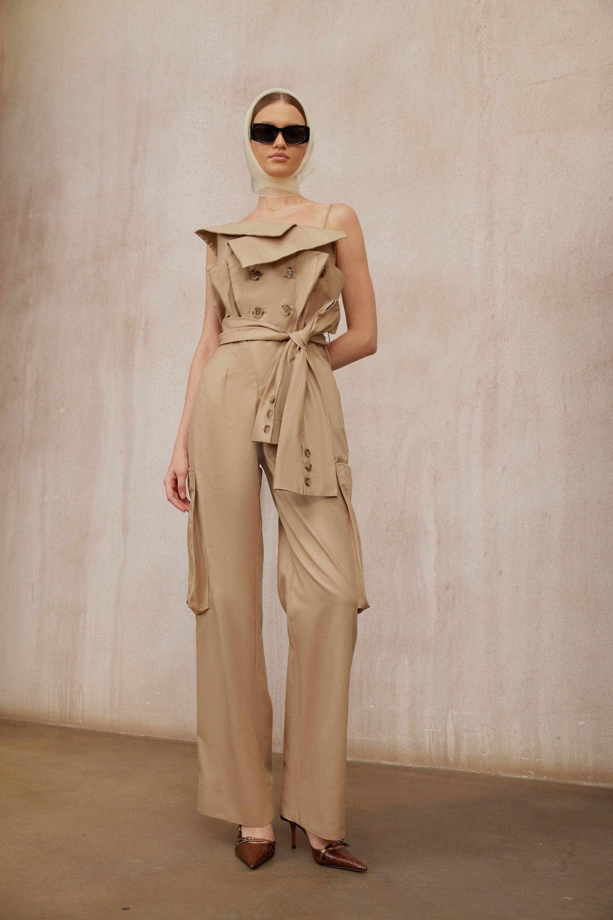 جمبسوت نانيت كاكي غير متماثل مزدوج الصدر