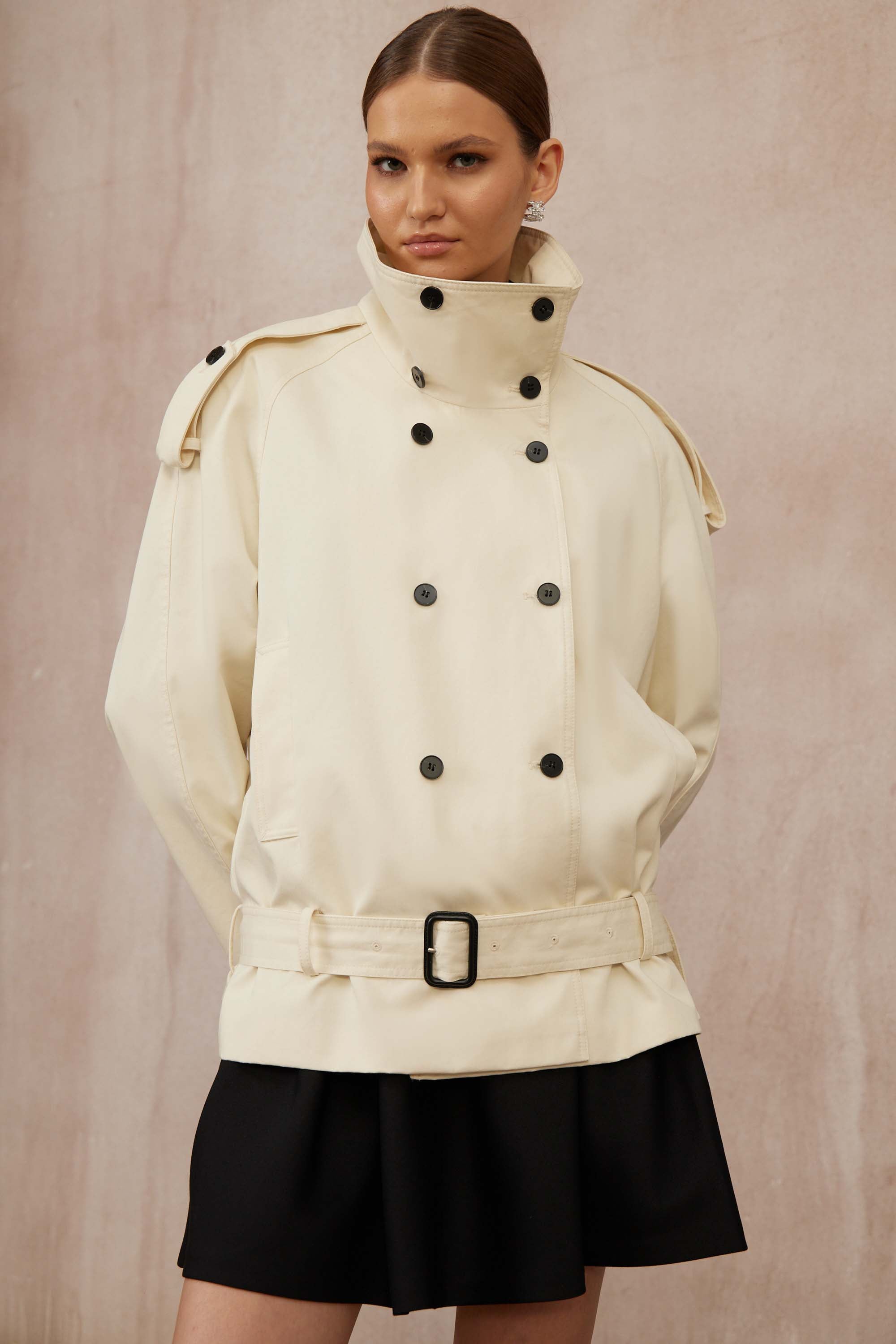 Calliopée Weißer, zweireihiger, kurzer Trenchcoat