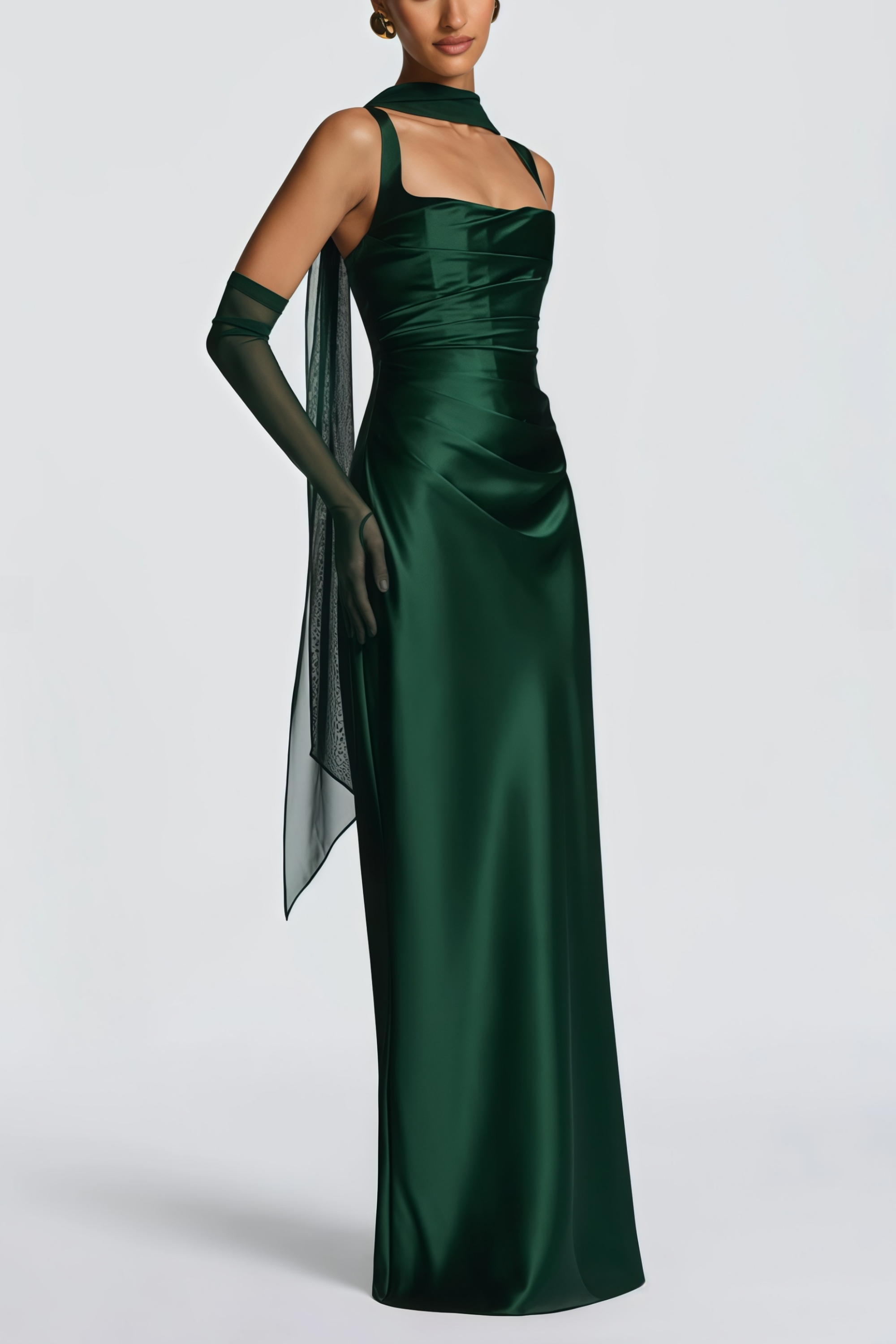 فستان ماكسي من الساتان الزمردي من إيماكولادا