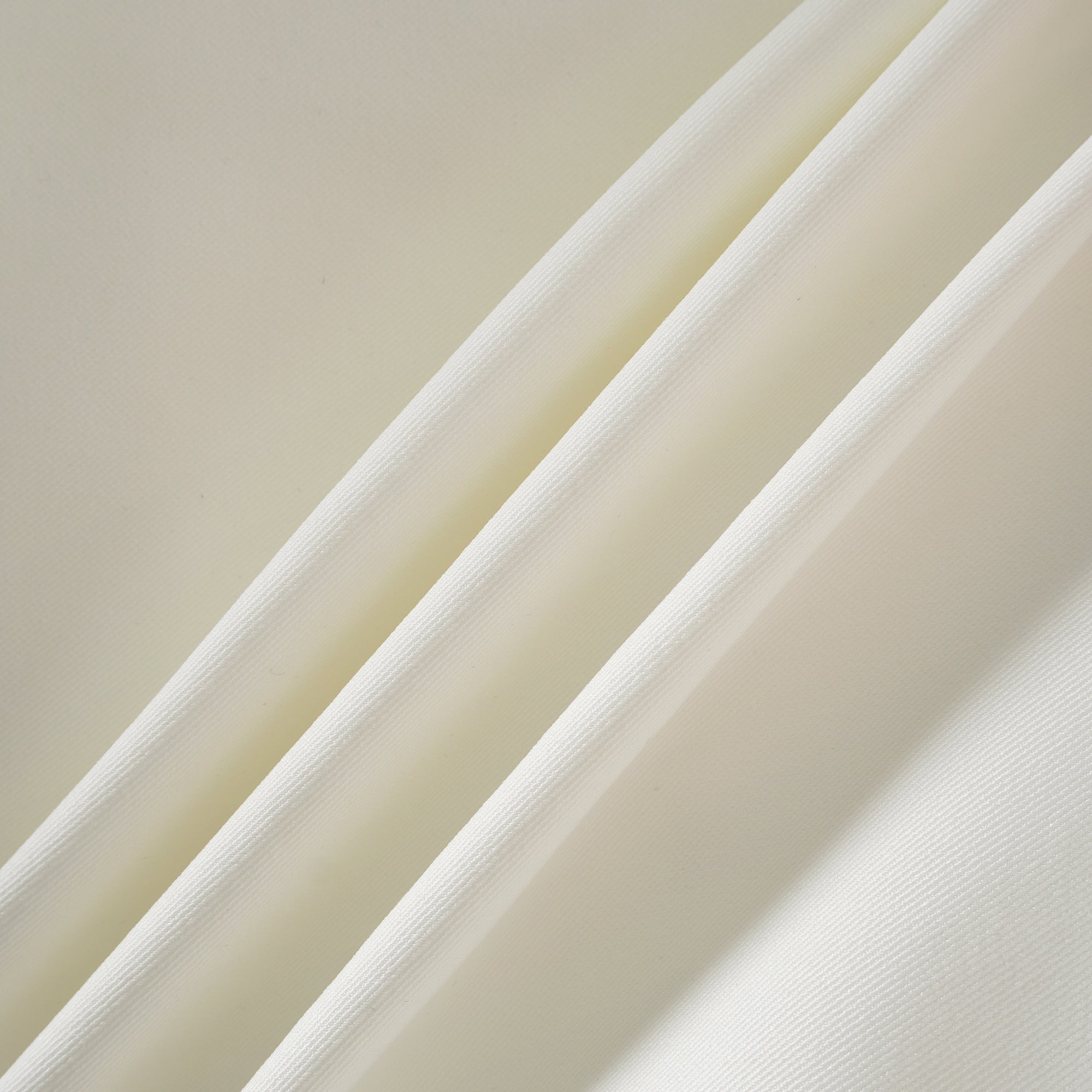 Inmaculada – Weißes Mini-Blazerkleid mit Stäbchen-Oberteil