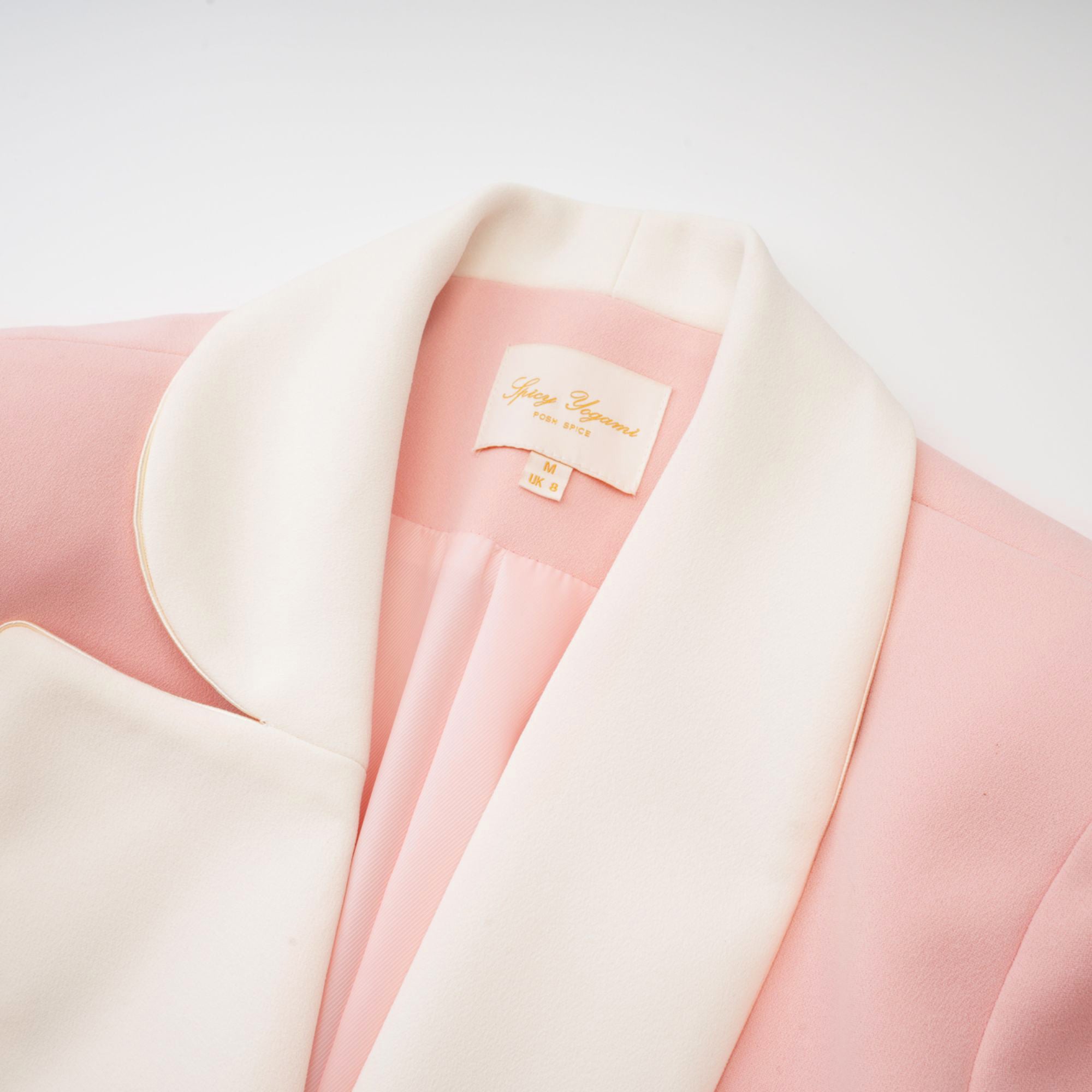 Claretta – passendes Set aus Blazer und Hose im Farbblockdesign