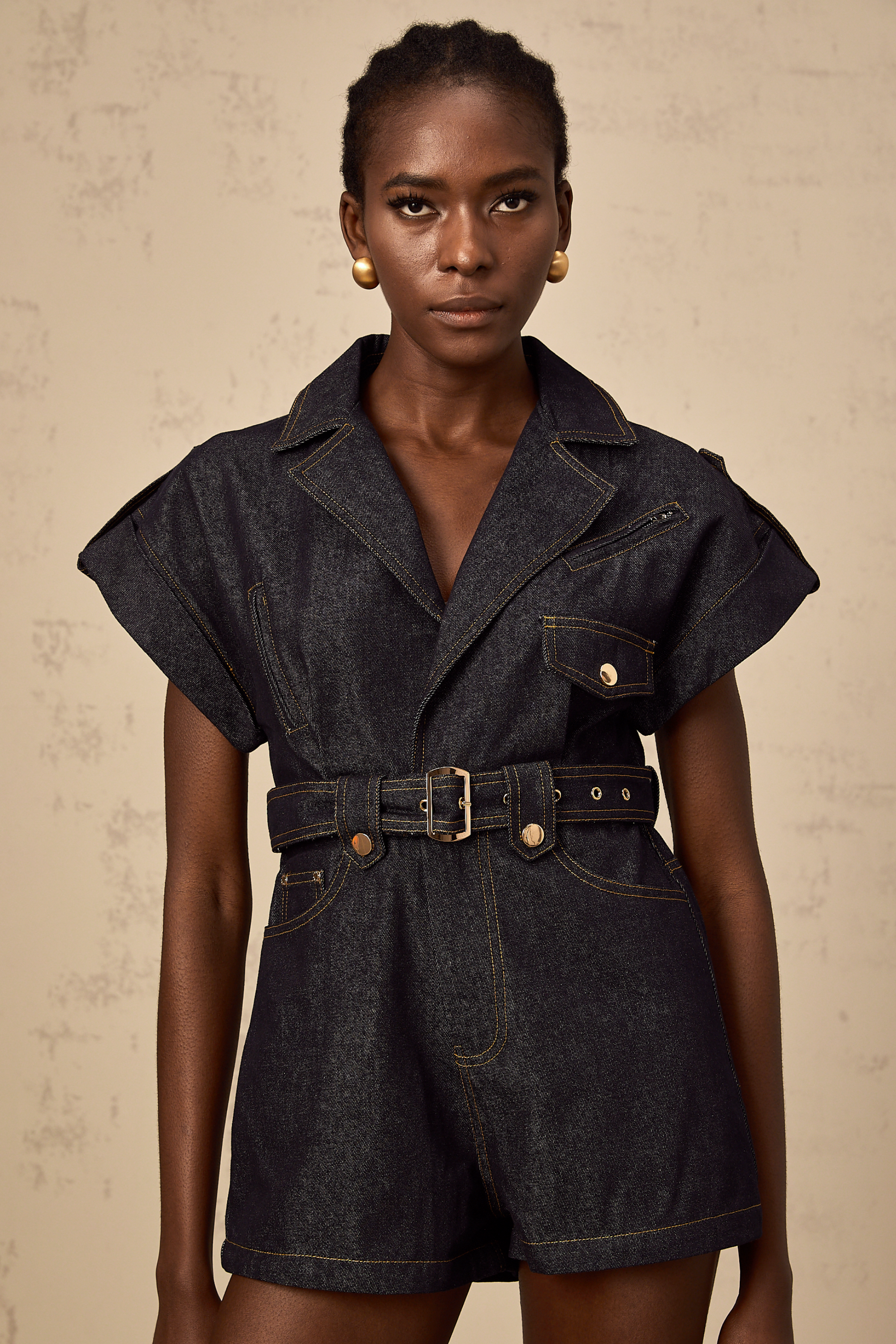 Chloé – Blauer Denim-Playsuit mit Gürtel