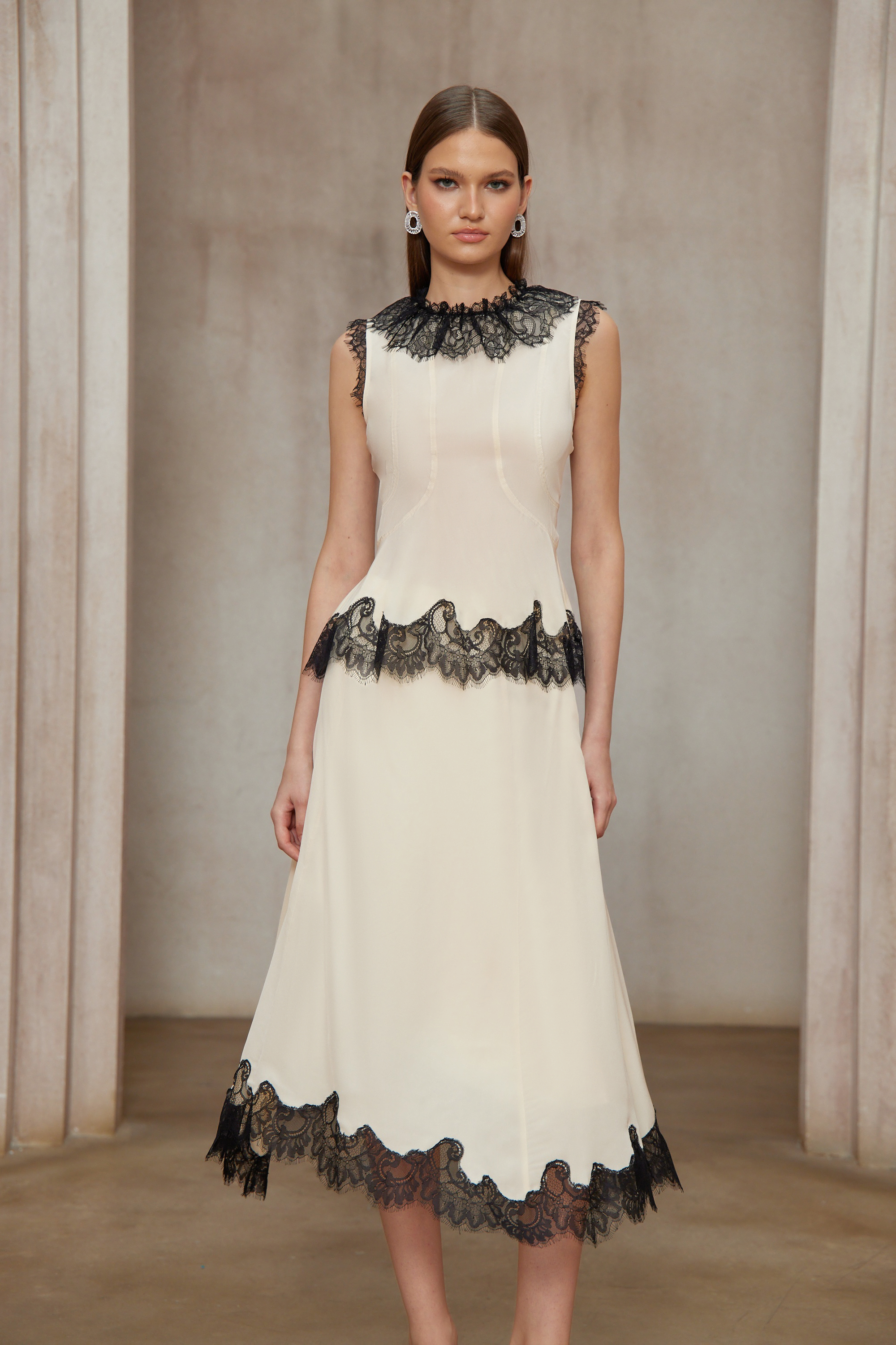 معطف إيزابيل الكاكي