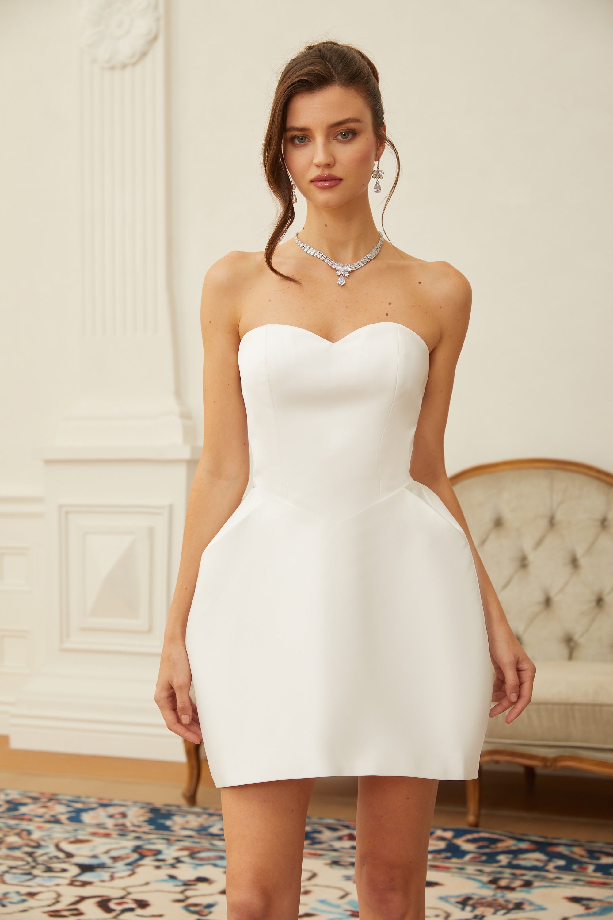 Laure rotes schulterfreies Bustier-Minikleid