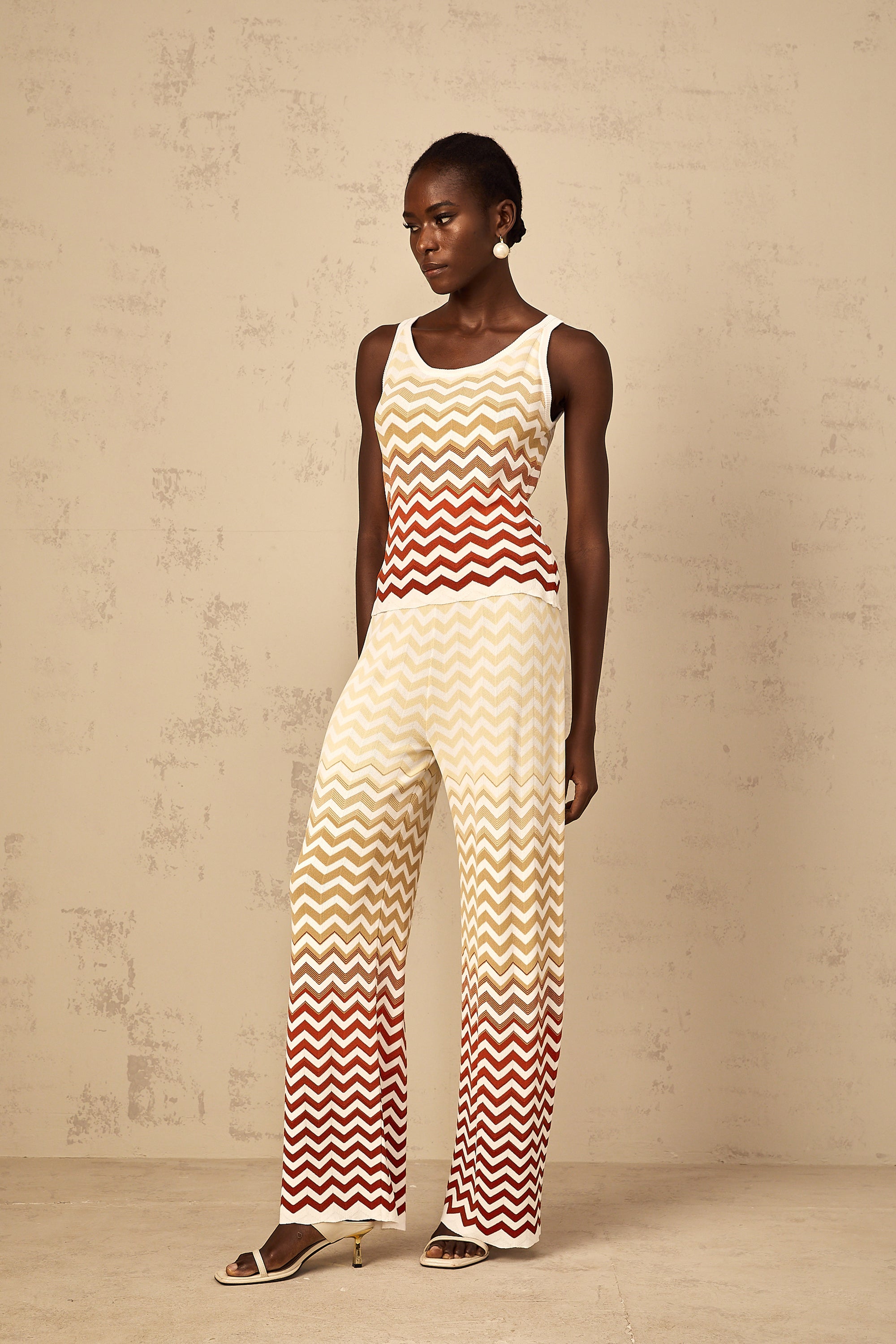 طقم إيزابيل الأصفر المتعرج المتناسق