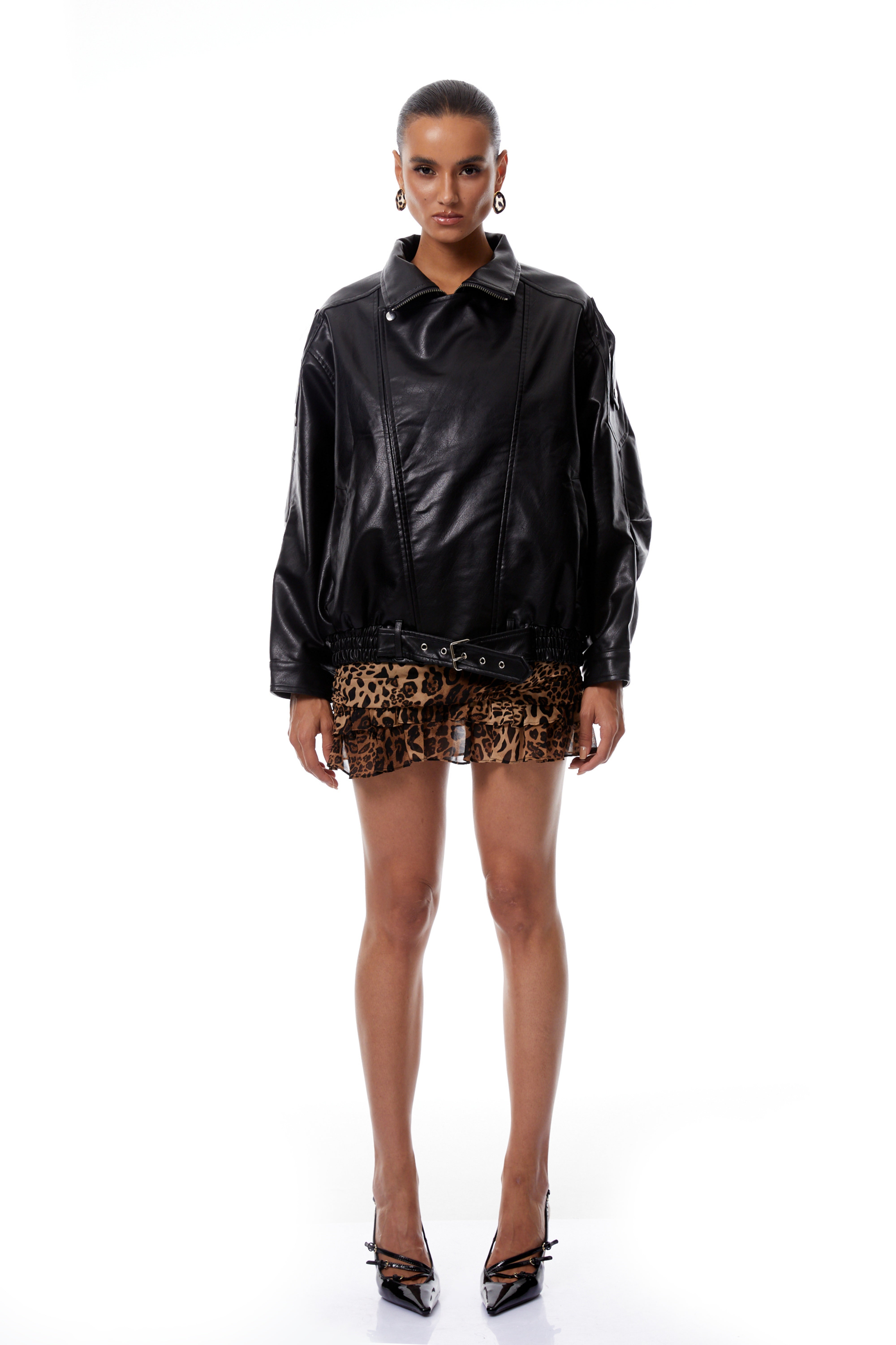 سترة أنتونيلا الجلدية ذات الحزام الأسود