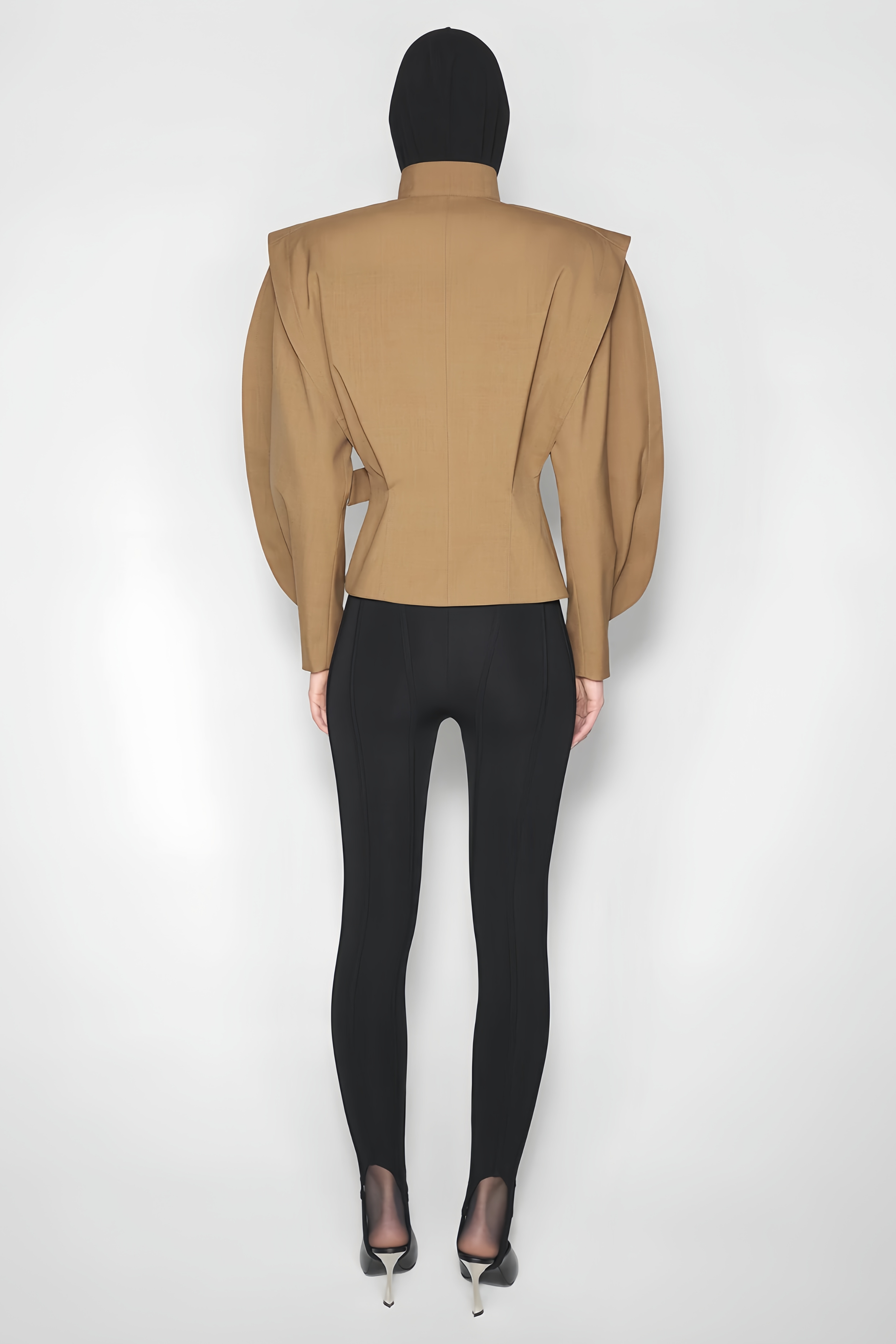 جاكيت مافيس براون ذو الطيّة المنسقة